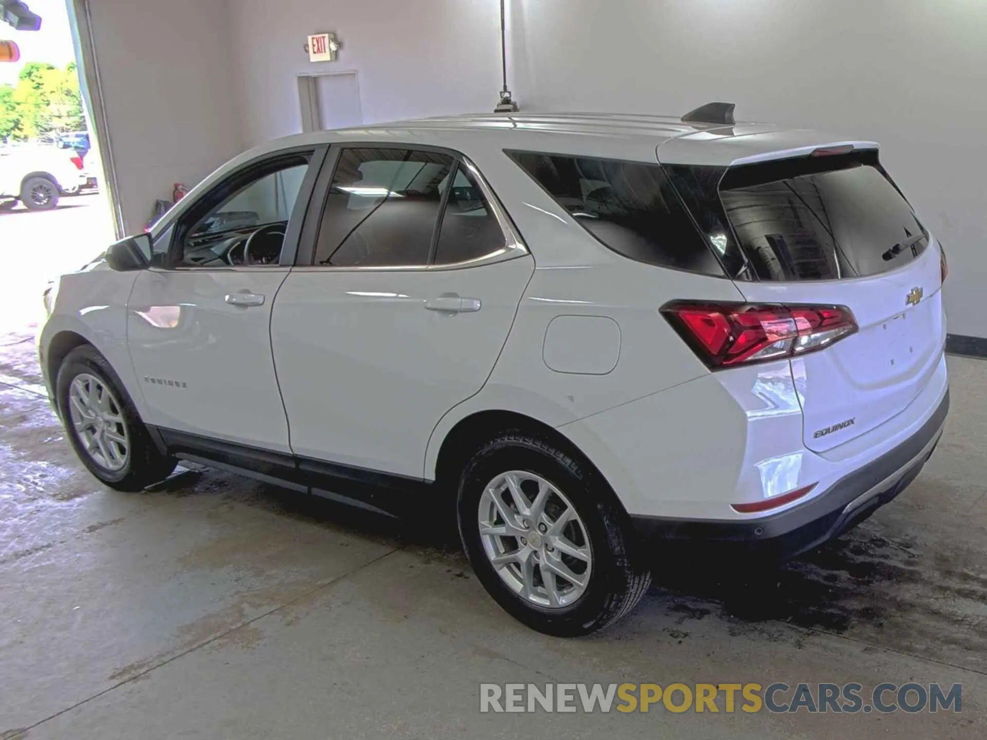 18 Photograph of a damaged car 3GNAXJEG4PL117547 CHEVROLET EQUINOX 2023