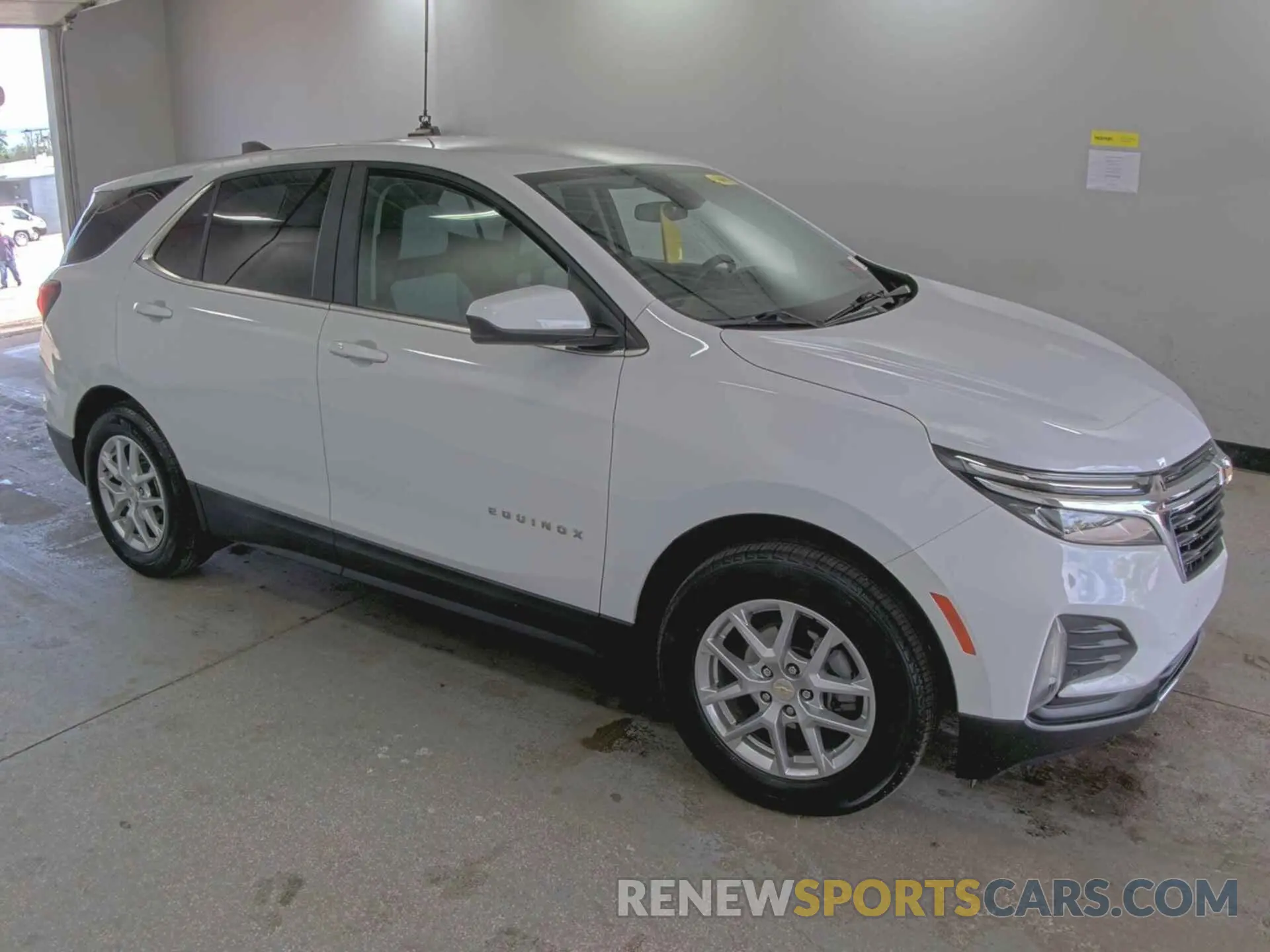 21 Photograph of a damaged car 3GNAXJEG4PL117547 CHEVROLET EQUINOX 2023
