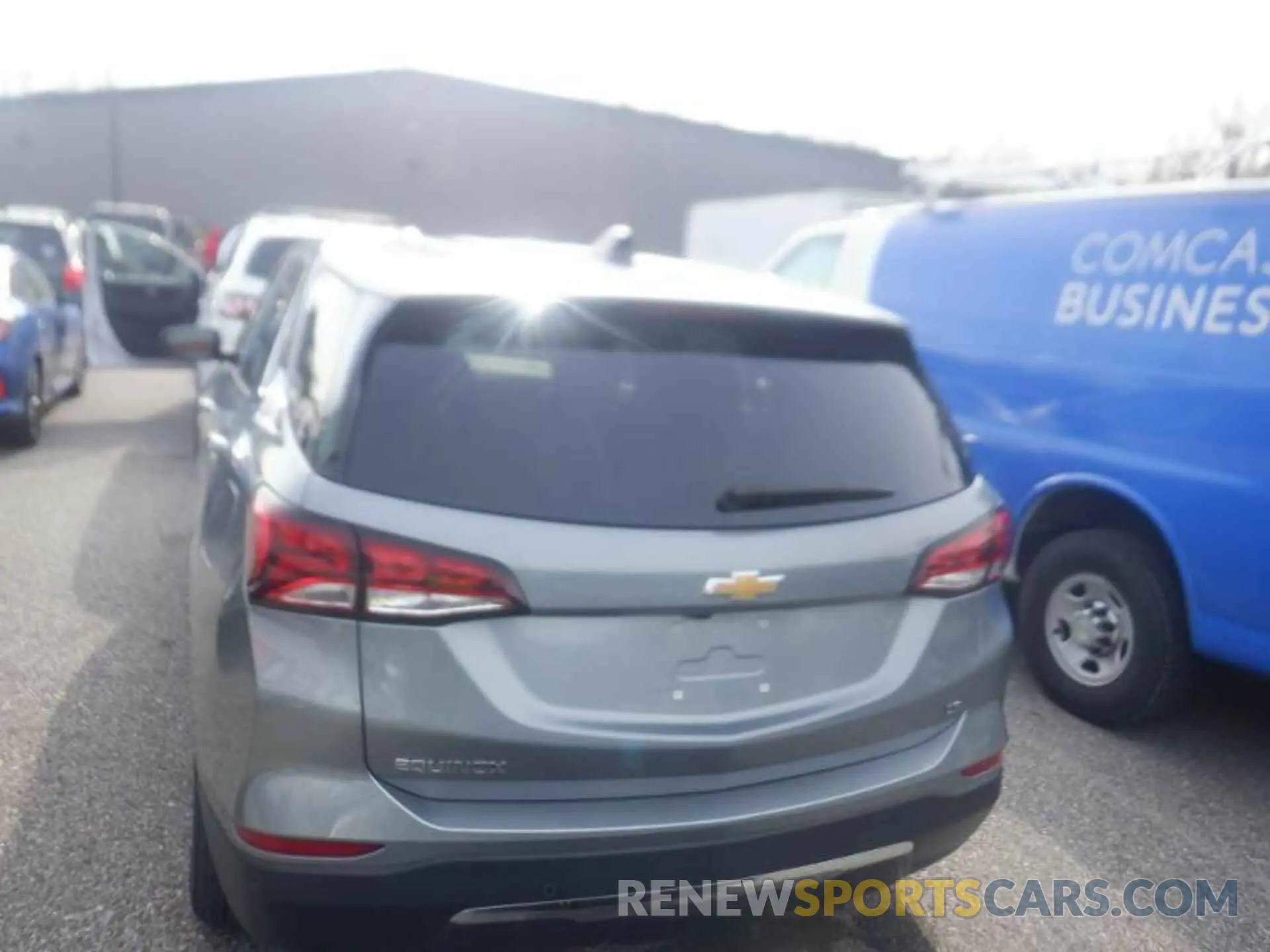 8 Photograph of a damaged car 3GNAXJEG5PL124278 CHEVROLET EQUINOX 2023