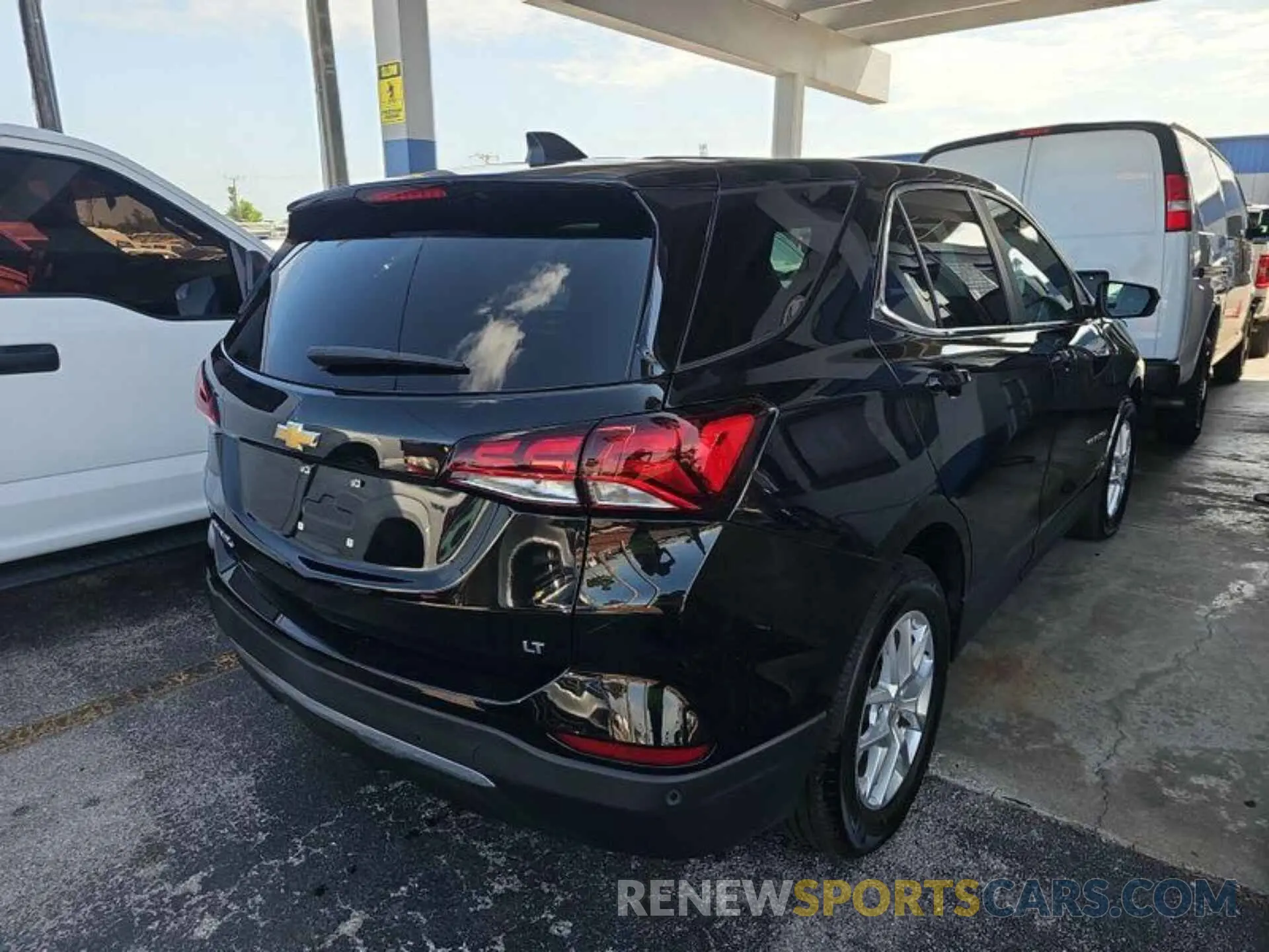 8 Photograph of a damaged car 3GNAXJEG6PL106744 CHEVROLET EQUINOX 2023