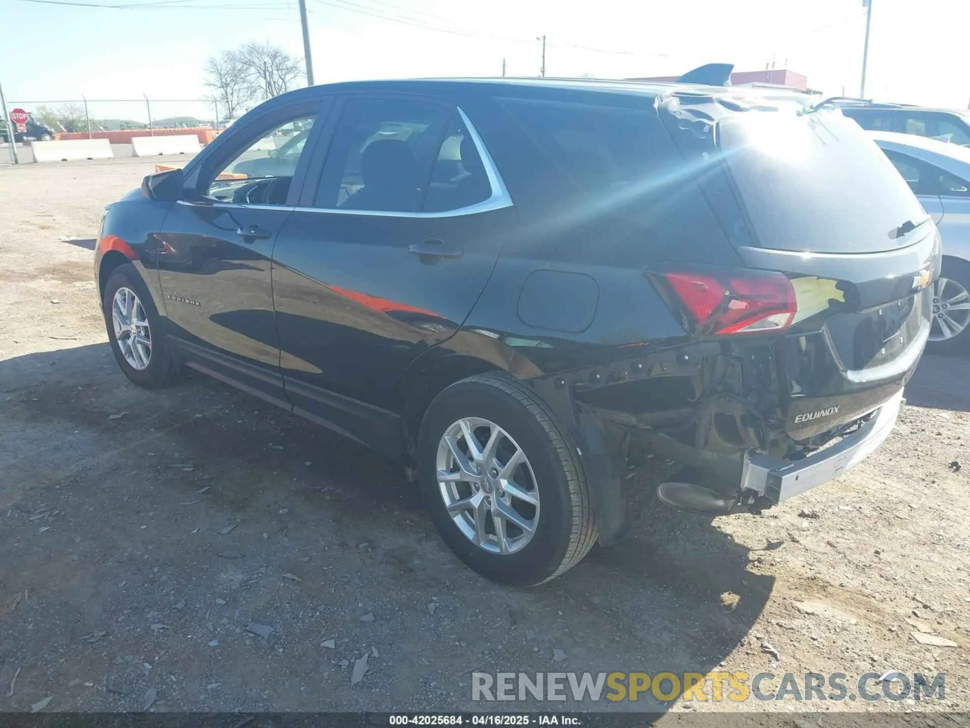 3 Фотография поврежденного автомобиля 3GNAXJEG6PL244929 CHEVROLET EQUINOX 2023