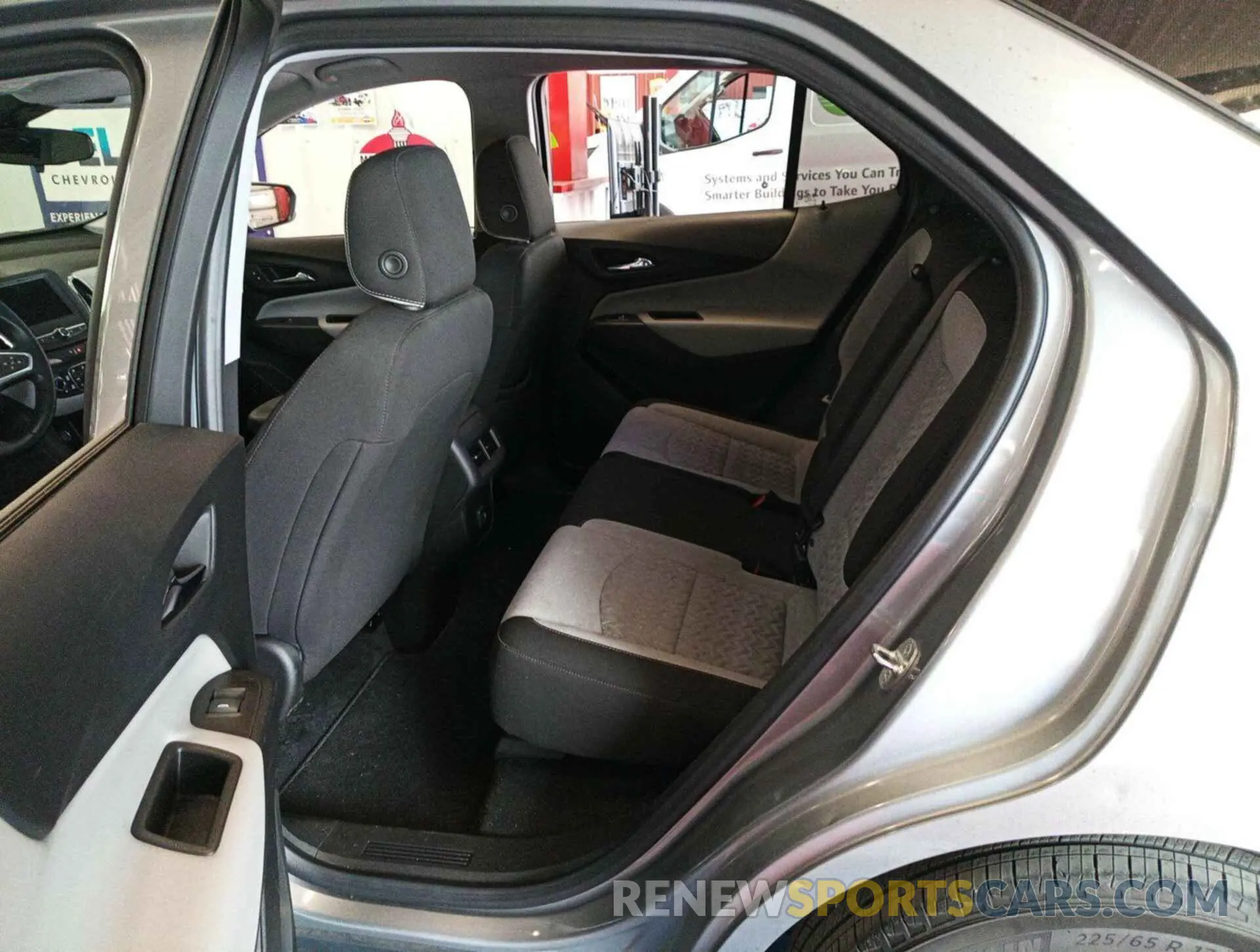 9 Фотография поврежденного автомобиля 3GNAXJEG7PL124170 CHEVROLET EQUINOX 2023