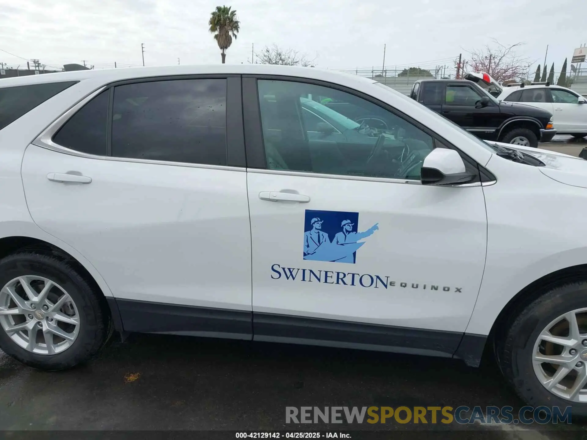 14 Photograph of a damaged car 3GNAXJEG7PL252165 CHEVROLET EQUINOX 2023