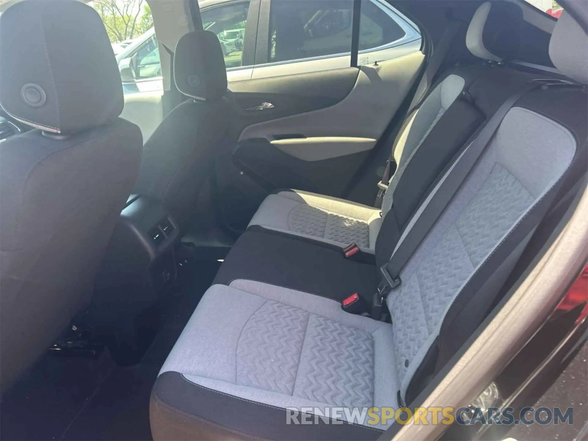 19 Фотография поврежденного автомобиля 3GNAXJEG7PL252733 CHEVROLET EQUINOX 2023