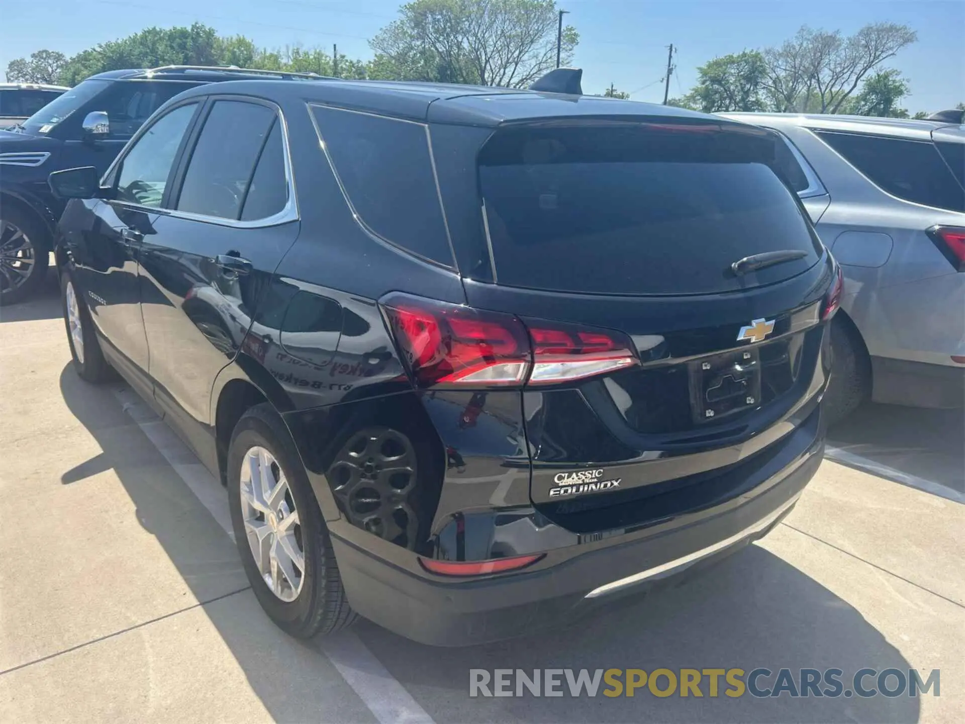 3 Фотография поврежденного автомобиля 3GNAXJEG7PL252733 CHEVROLET EQUINOX 2023