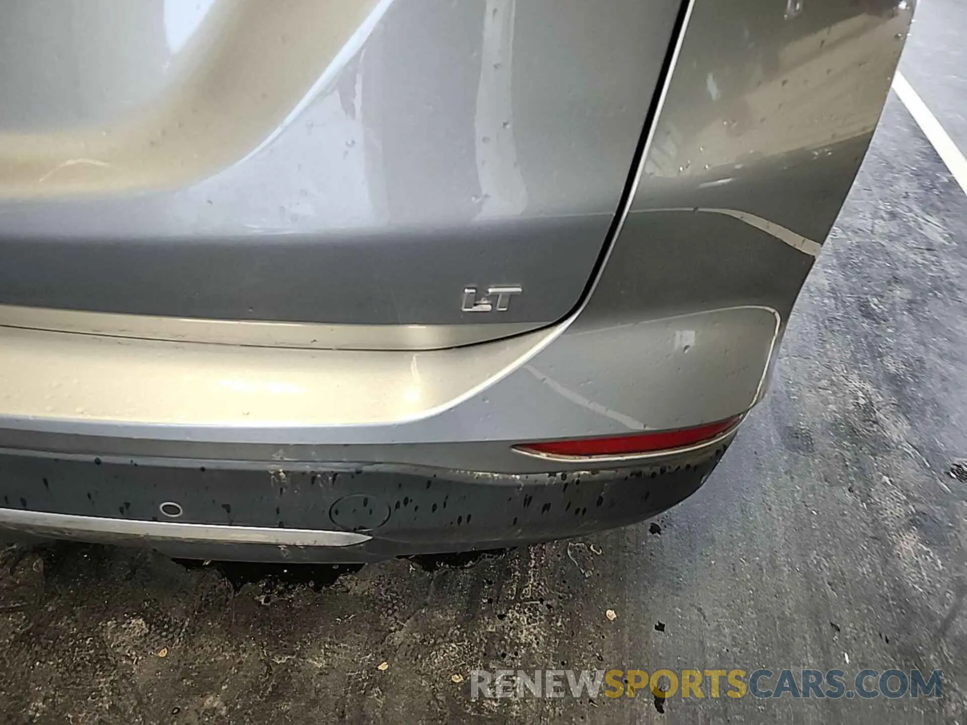 10 Photograph of a damaged car 3GNAXJEG9PL112747 CHEVROLET EQUINOX 2023