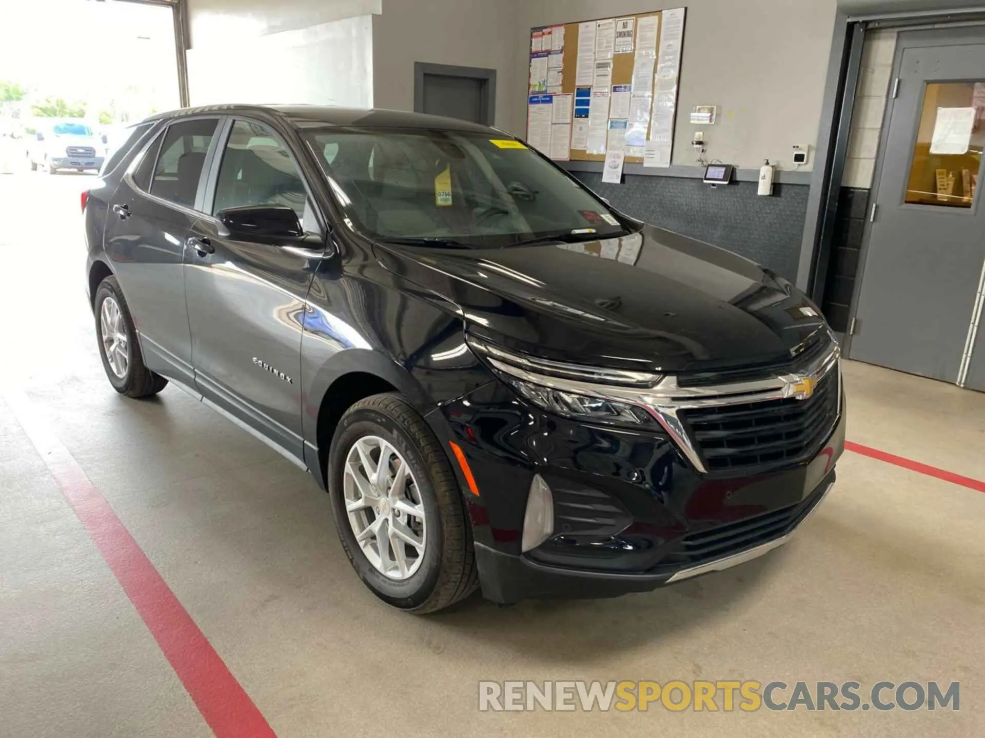 5 Photograph of a damaged car 3GNAXJEG9PL117916 CHEVROLET EQUINOX 2023
