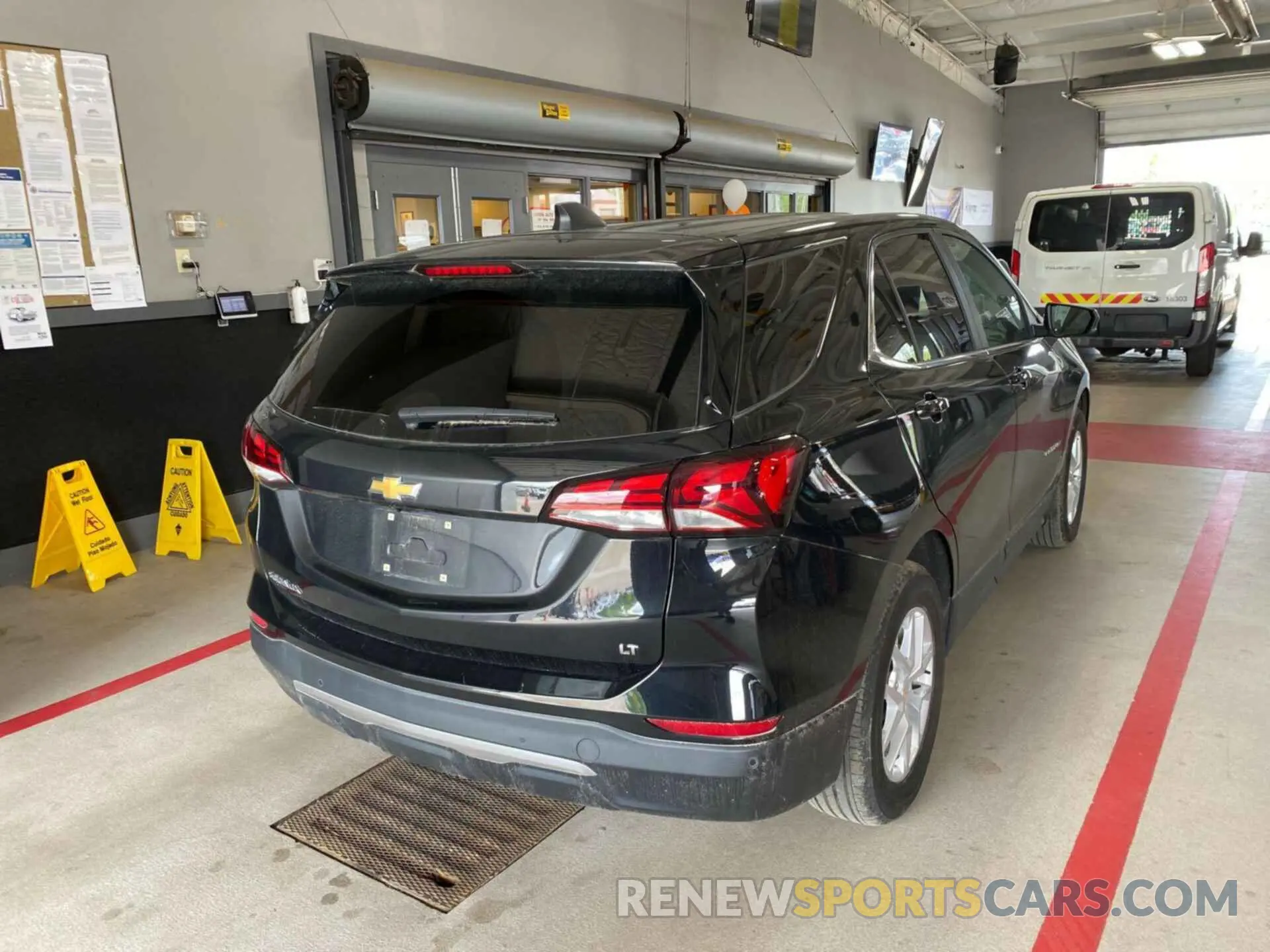 8 Photograph of a damaged car 3GNAXJEG9PL117916 CHEVROLET EQUINOX 2023
