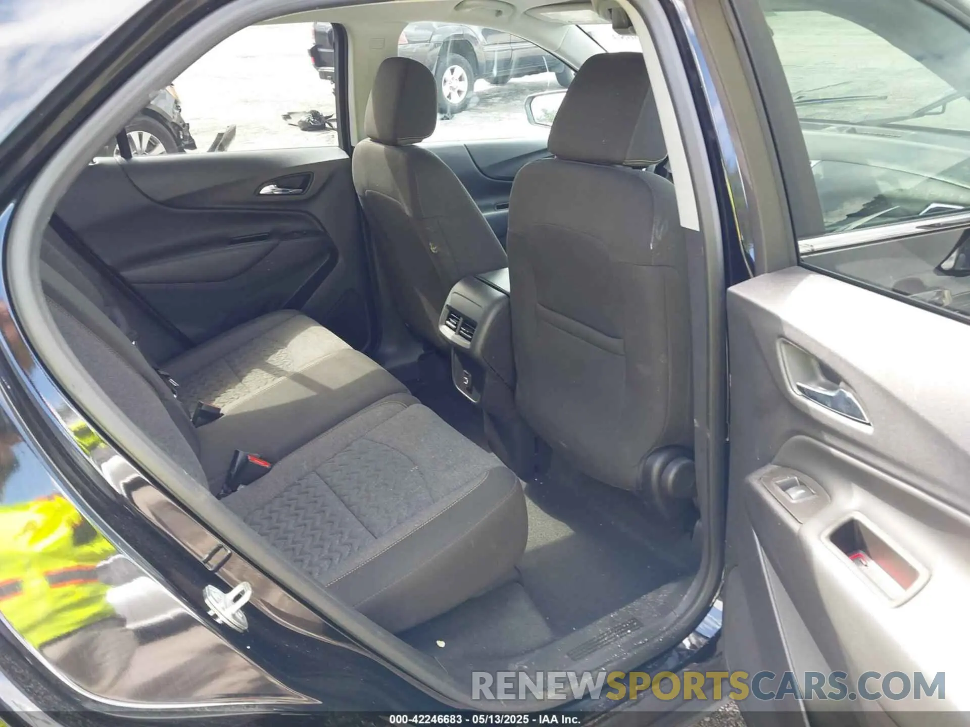 8 Photograph of a damaged car 3GNAXKEG0PL185768 CHEVROLET EQUINOX 2023