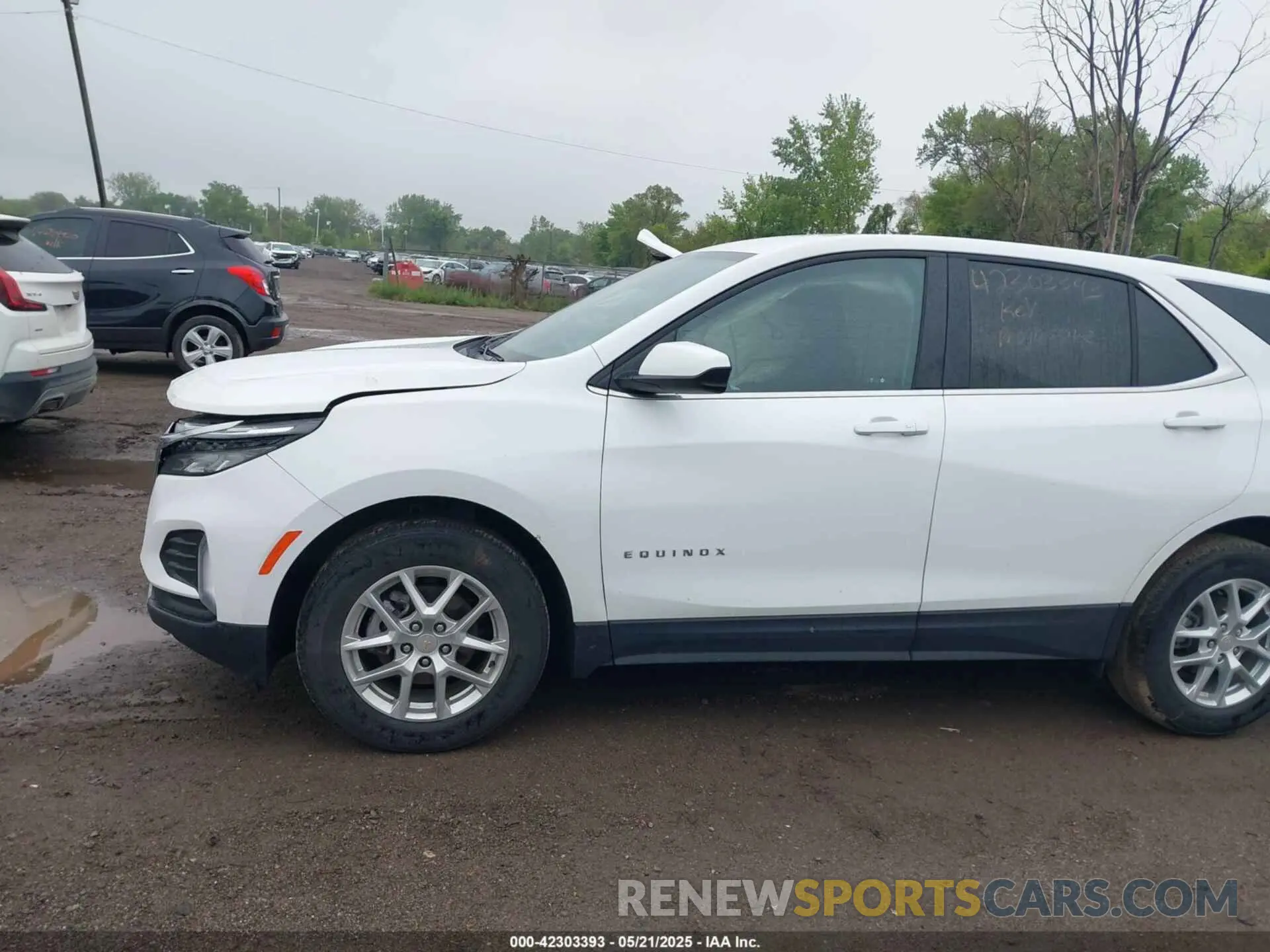 14 Photograph of a damaged car 3GNAXKEG1PS157600 CHEVROLET EQUINOX 2023