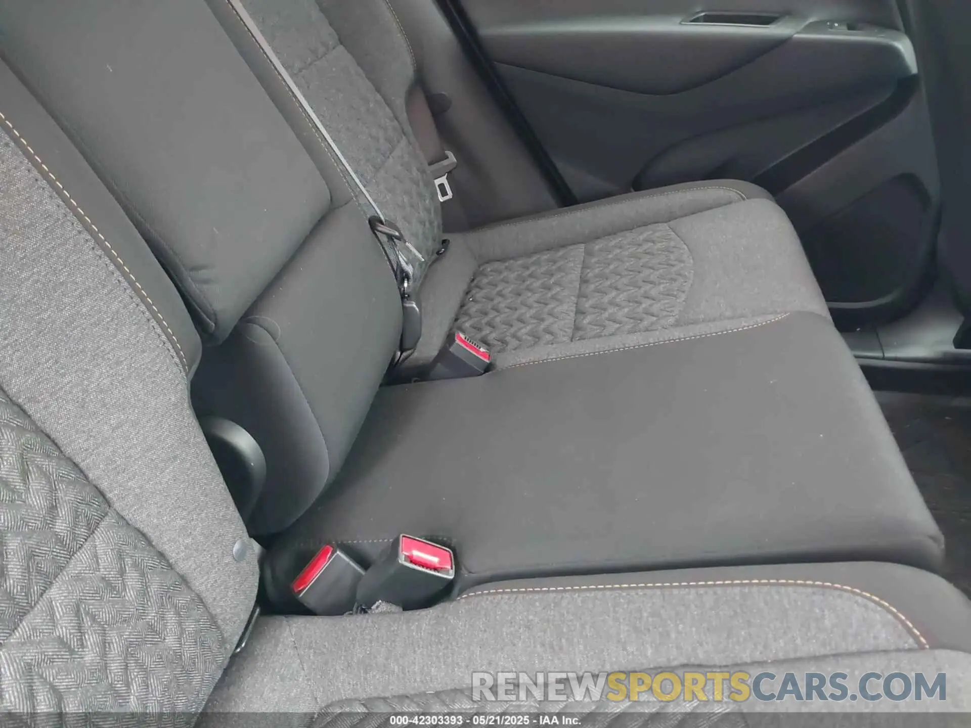 8 Photograph of a damaged car 3GNAXKEG1PS157600 CHEVROLET EQUINOX 2023