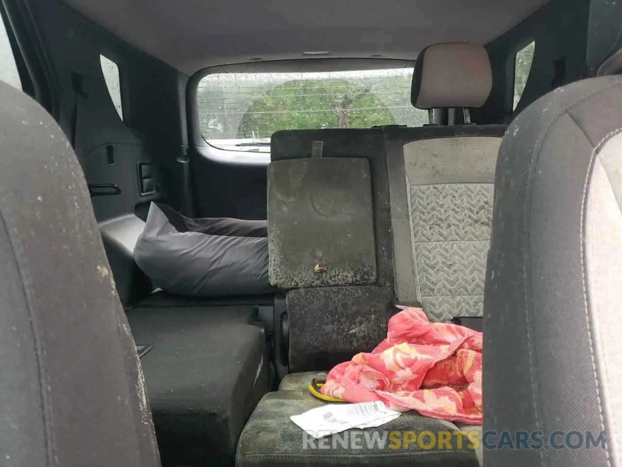 10 Photograph of a damaged car 3GNAXKEG2PS172557 CHEVROLET EQUINOX 2023