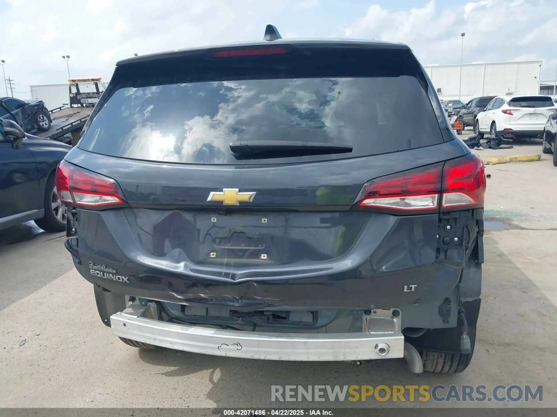 17 Photograph of a damaged car 3GNAXKEG2PS174289 CHEVROLET EQUINOX 2023