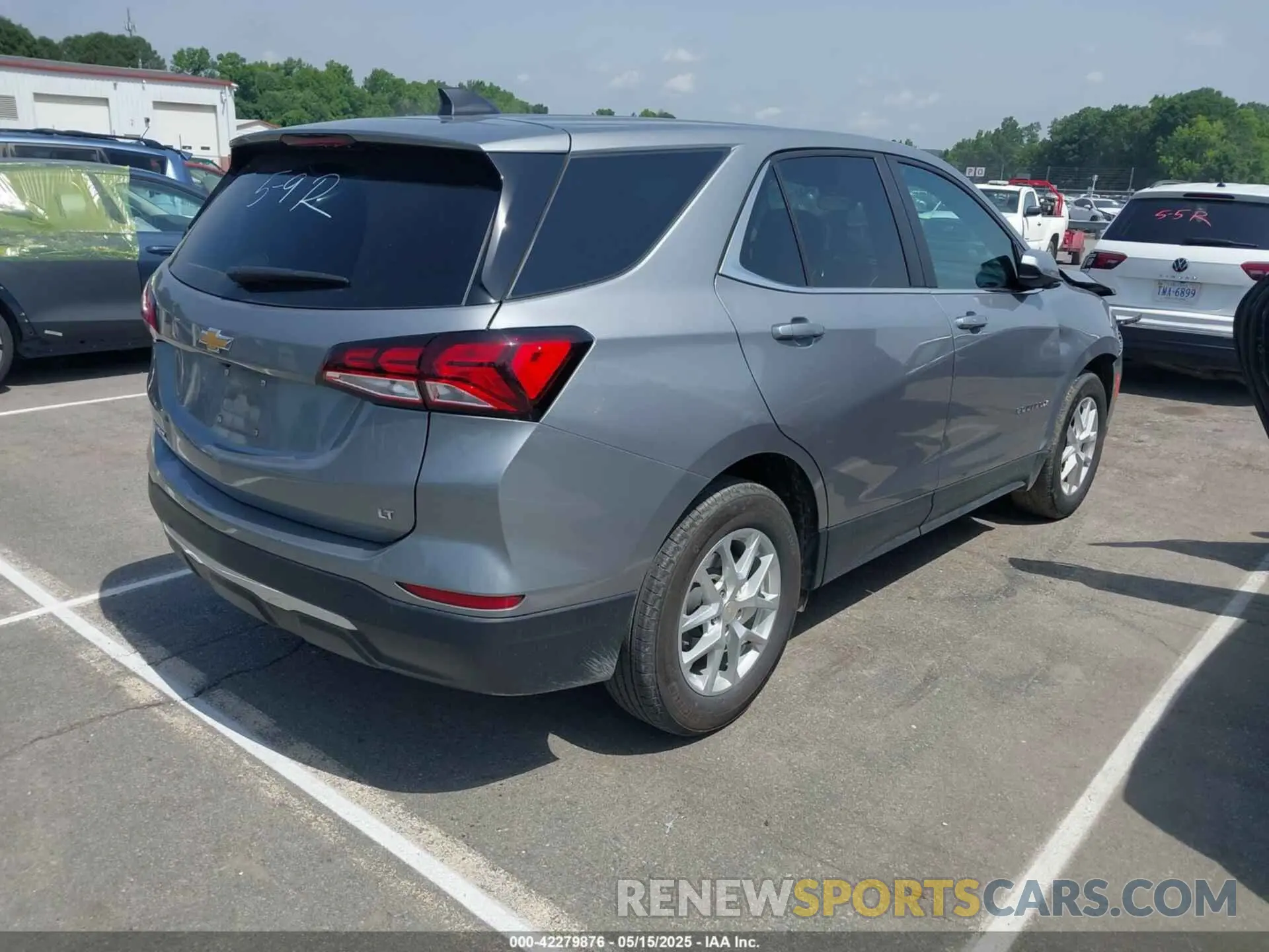4 Photograph of a damaged car 3GNAXKEG3PL254288 CHEVROLET EQUINOX 2023