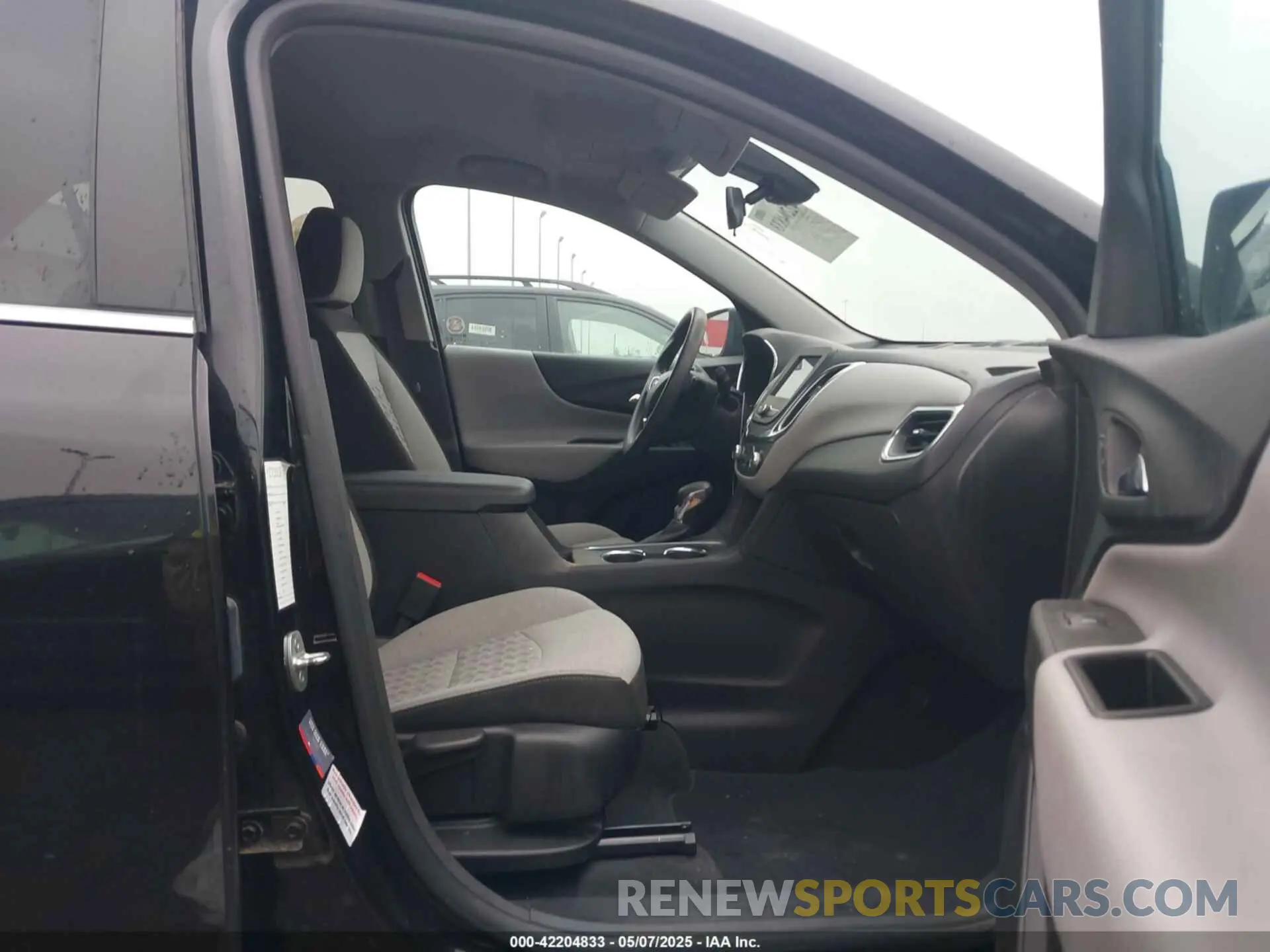 5 Photograph of a damaged car 3GNAXKEG6PL266354 CHEVROLET EQUINOX 2023