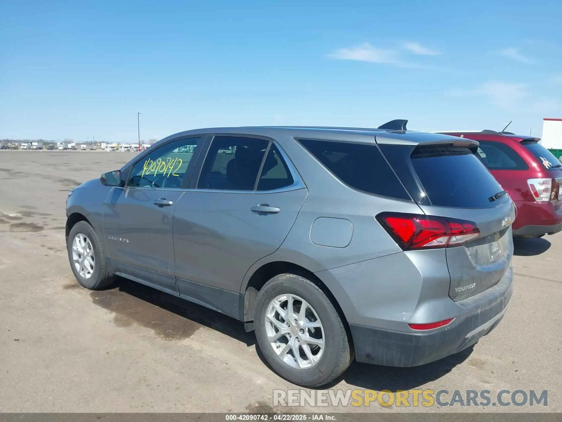 3 Фотография поврежденного автомобиля 3GNAXKEG7PS168424 CHEVROLET EQUINOX 2023