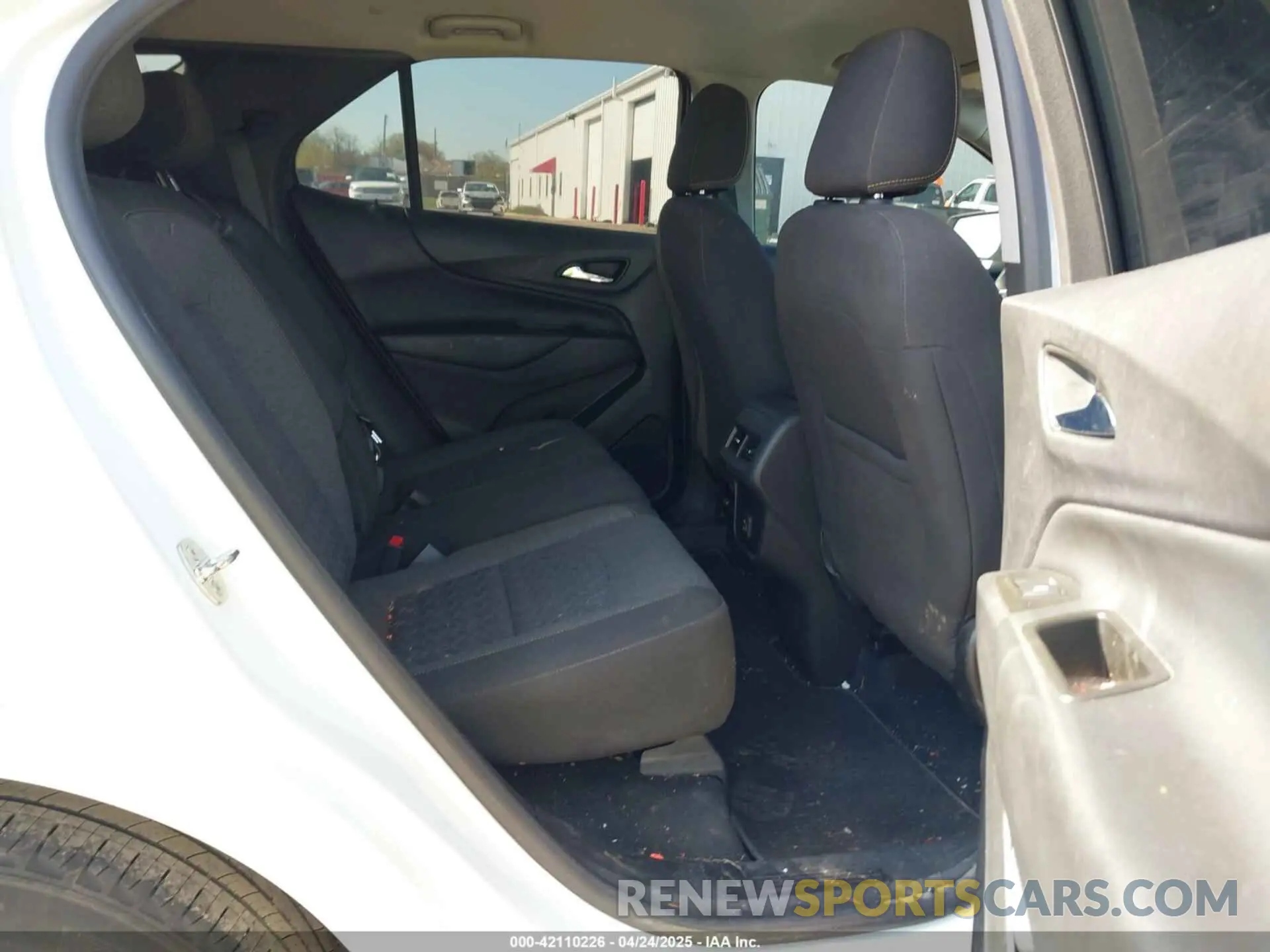 8 Photograph of a damaged car 3GNAXKEG8PS119913 CHEVROLET EQUINOX 2023