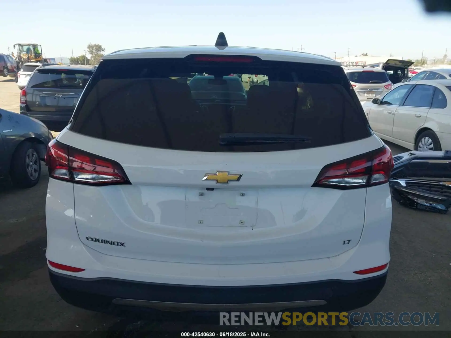 17 Photograph of a damaged car 3GNAXKEGXPS127639 CHEVROLET EQUINOX 2023