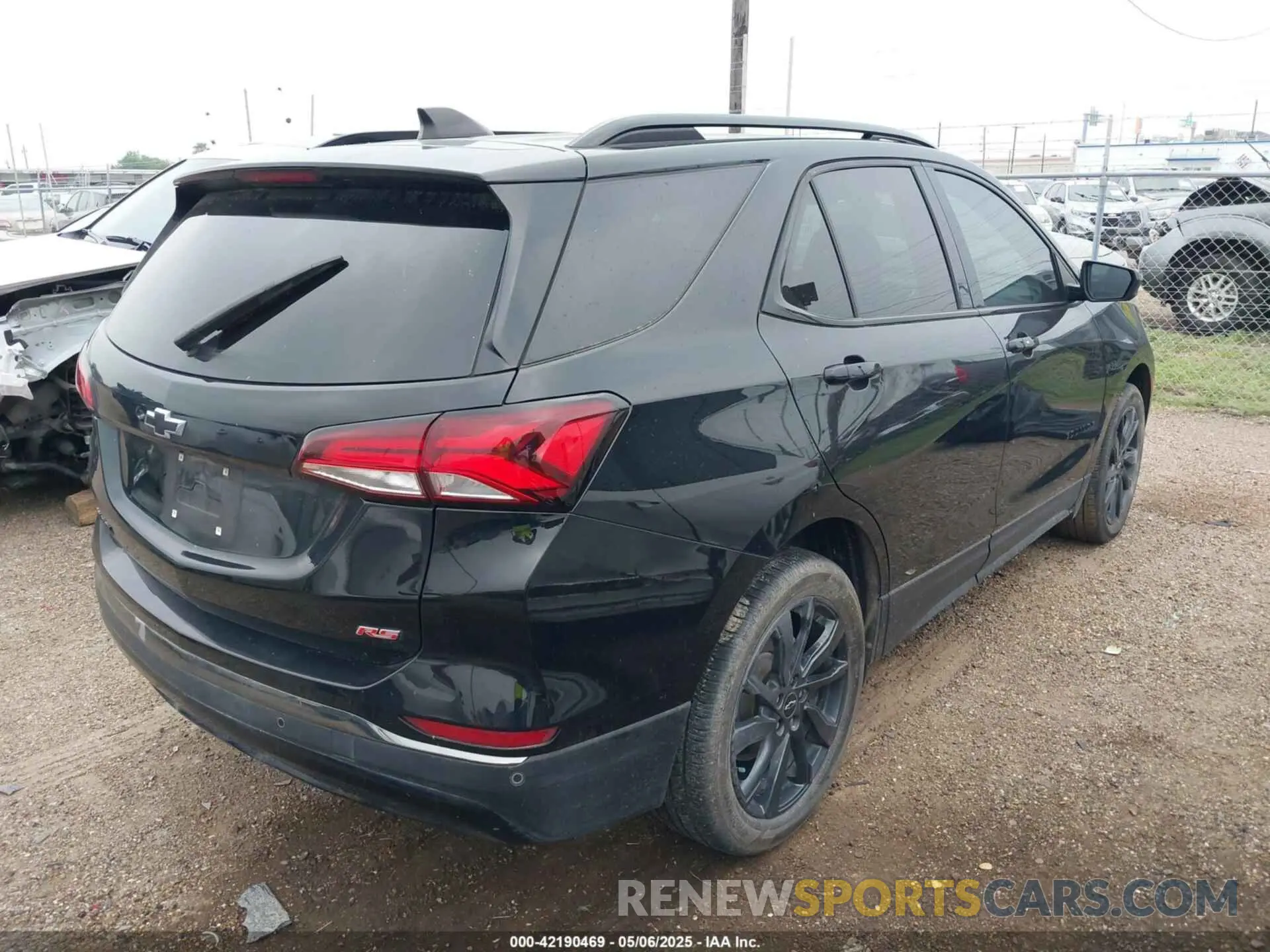 4 Photograph of a damaged car 3GNAXMEG5PL217867 CHEVROLET EQUINOX 2023