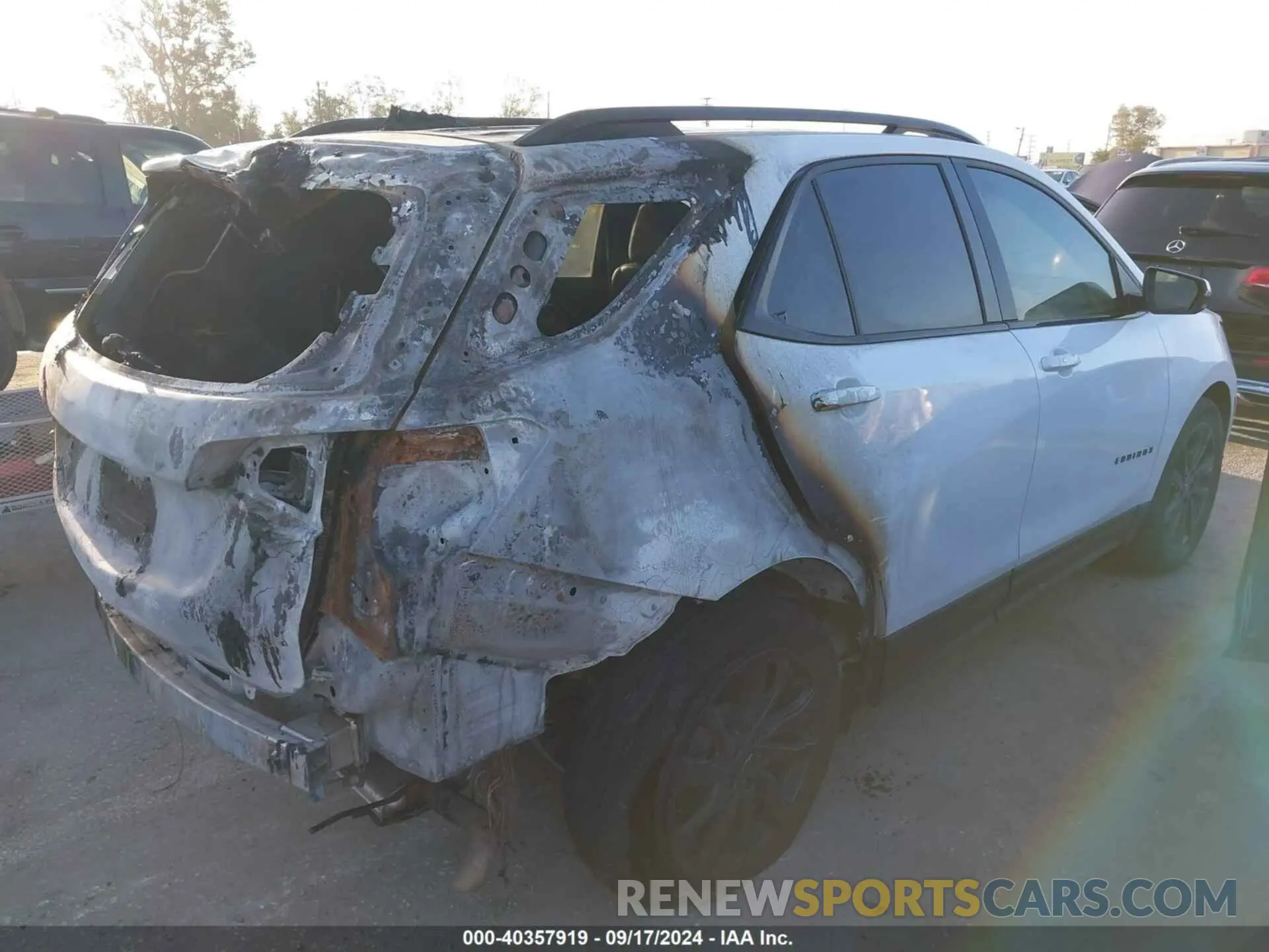 4 Photograph of a damaged car 3GNAXMEG5PS145669 CHEVROLET EQUINOX 2023