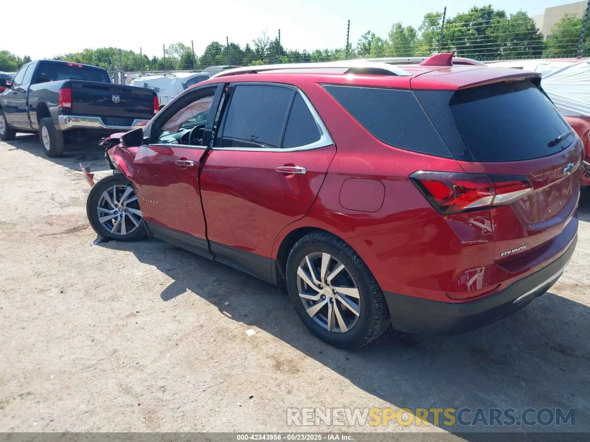 3 Photograph of a damaged car 3GNAXNEG5PL138947 CHEVROLET EQUINOX 2023