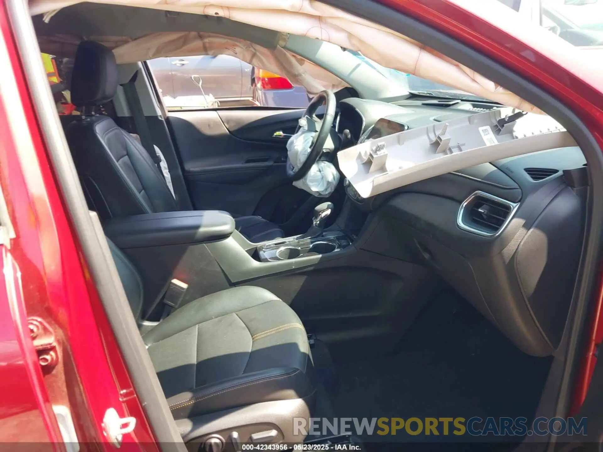 5 Photograph of a damaged car 3GNAXNEG5PL138947 CHEVROLET EQUINOX 2023
