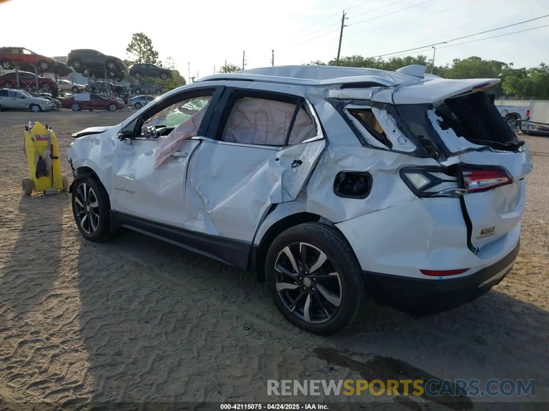 3 Photograph of a damaged car 3GNAXNEG6PL174436 CHEVROLET EQUINOX 2023