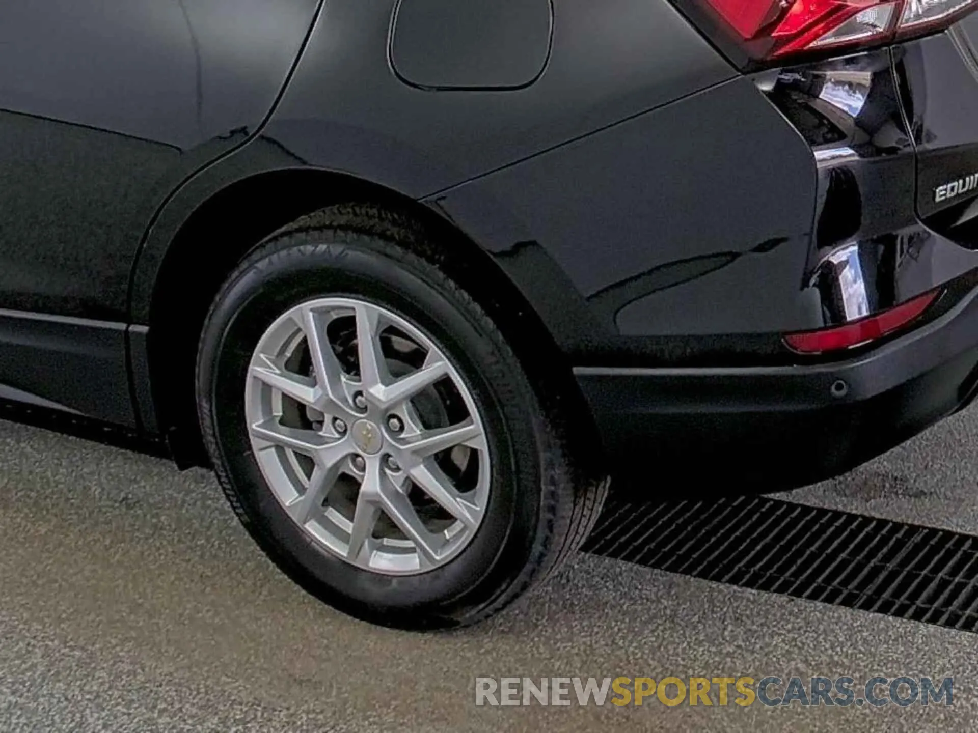 28 Photograph of a damaged car 3GNAXTEG0PL136334 CHEVROLET EQUINOX 2023