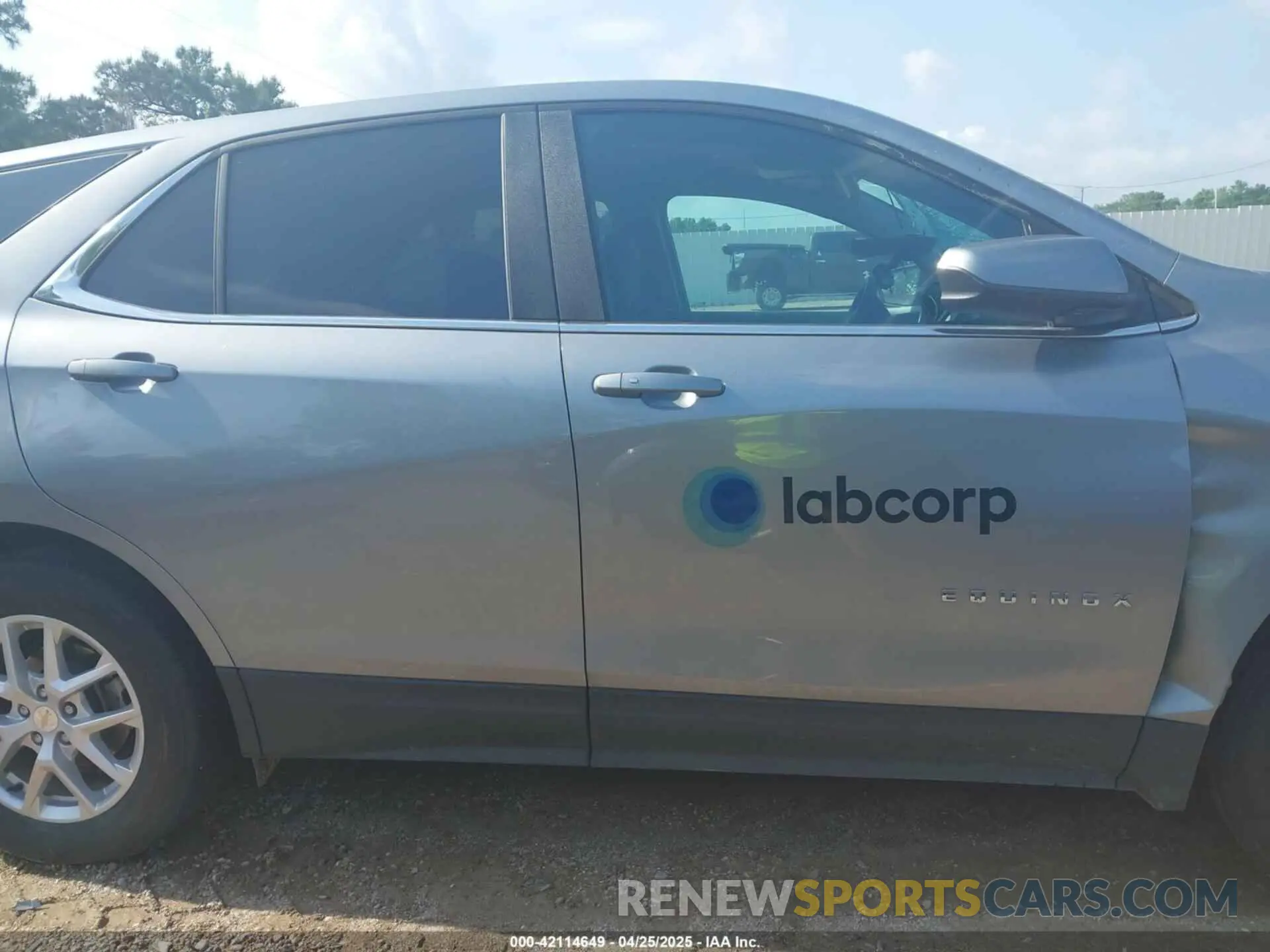 13 Photograph of a damaged car 3GNAXTEG0PL263942 CHEVROLET EQUINOX 2023