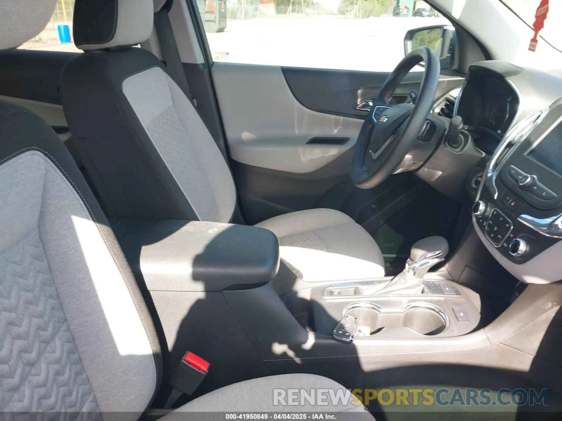 5 Photograph of a damaged car 3GNAXTEG1PS187332 CHEVROLET EQUINOX 2023