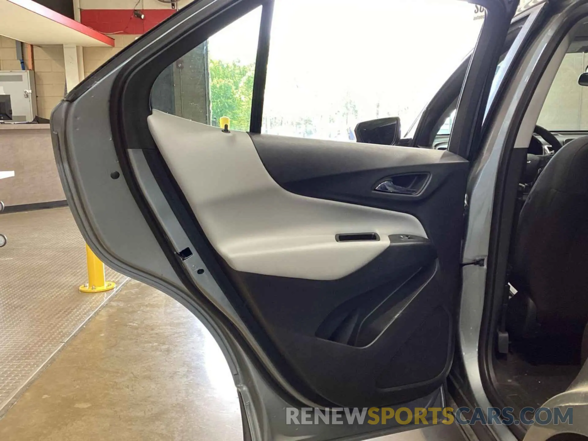 6 Photograph of a damaged car 3GNAXTEG1PS208633 CHEVROLET EQUINOX 2023