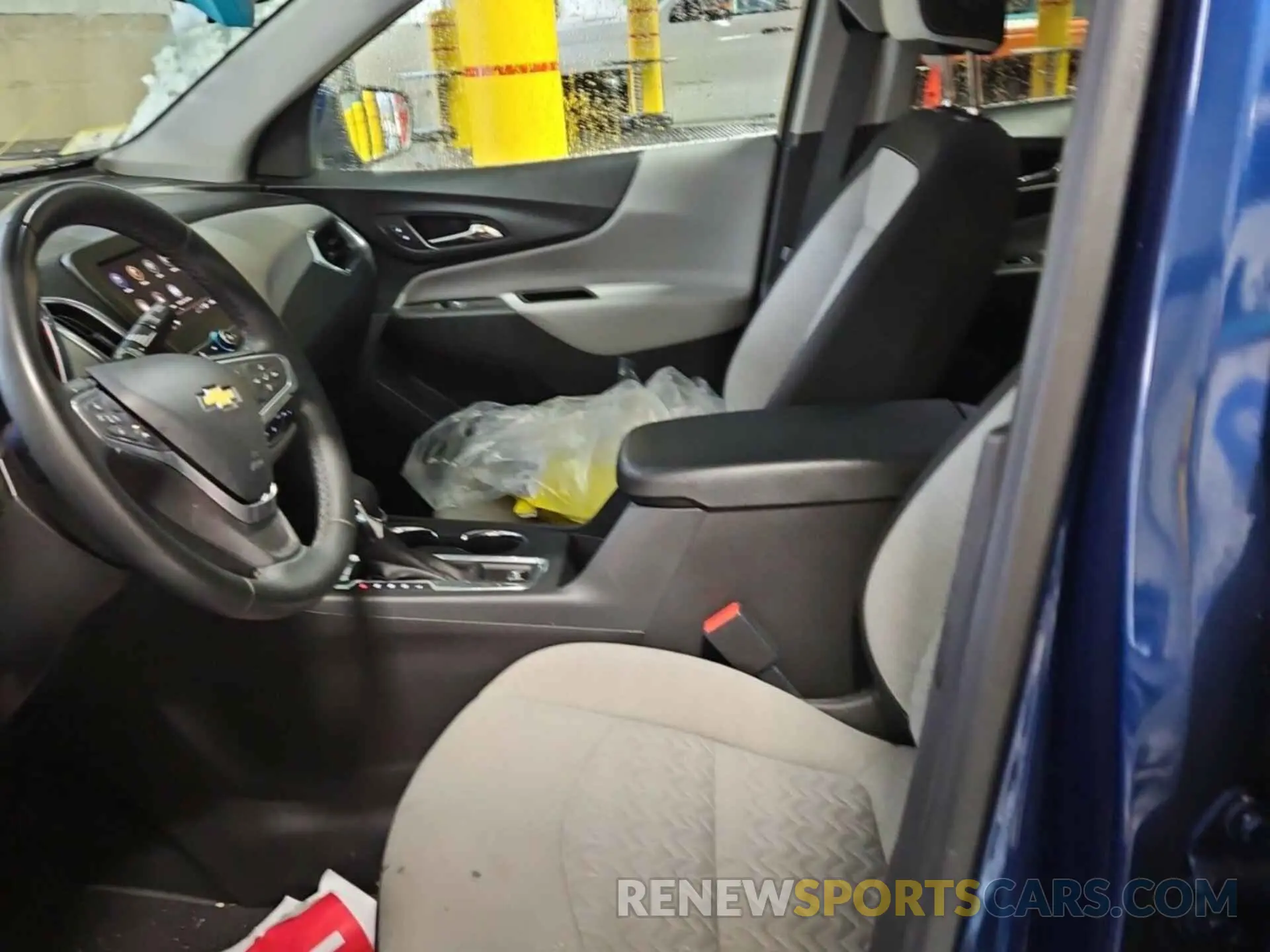 4 Фотография поврежденного автомобиля 3GNAXTEG3PL181932 CHEVROLET EQUINOX 2023