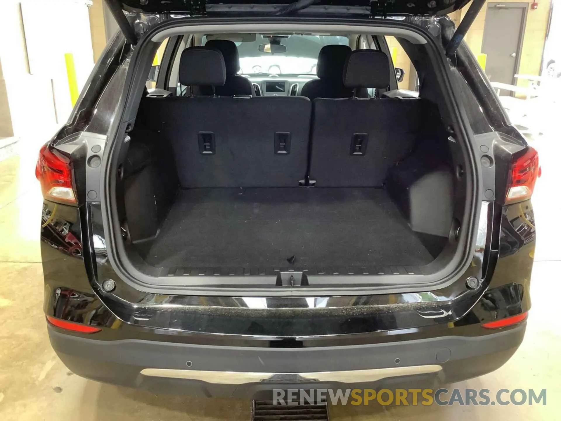 10 Photograph of a damaged car 3GNAXTEG4PL259909 CHEVROLET EQUINOX 2023