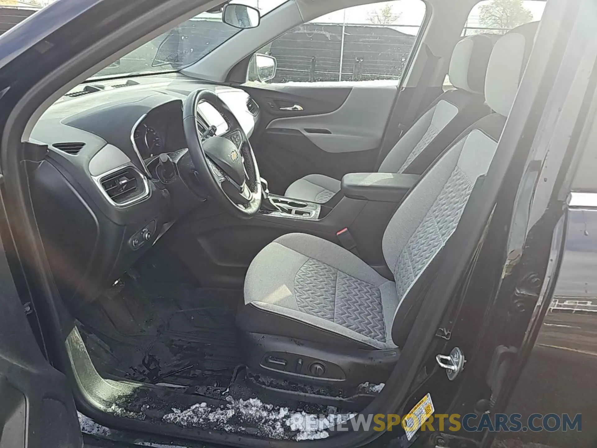 24 Photograph of a damaged car 3GNAXTEG5PL262012 CHEVROLET EQUINOX 2023