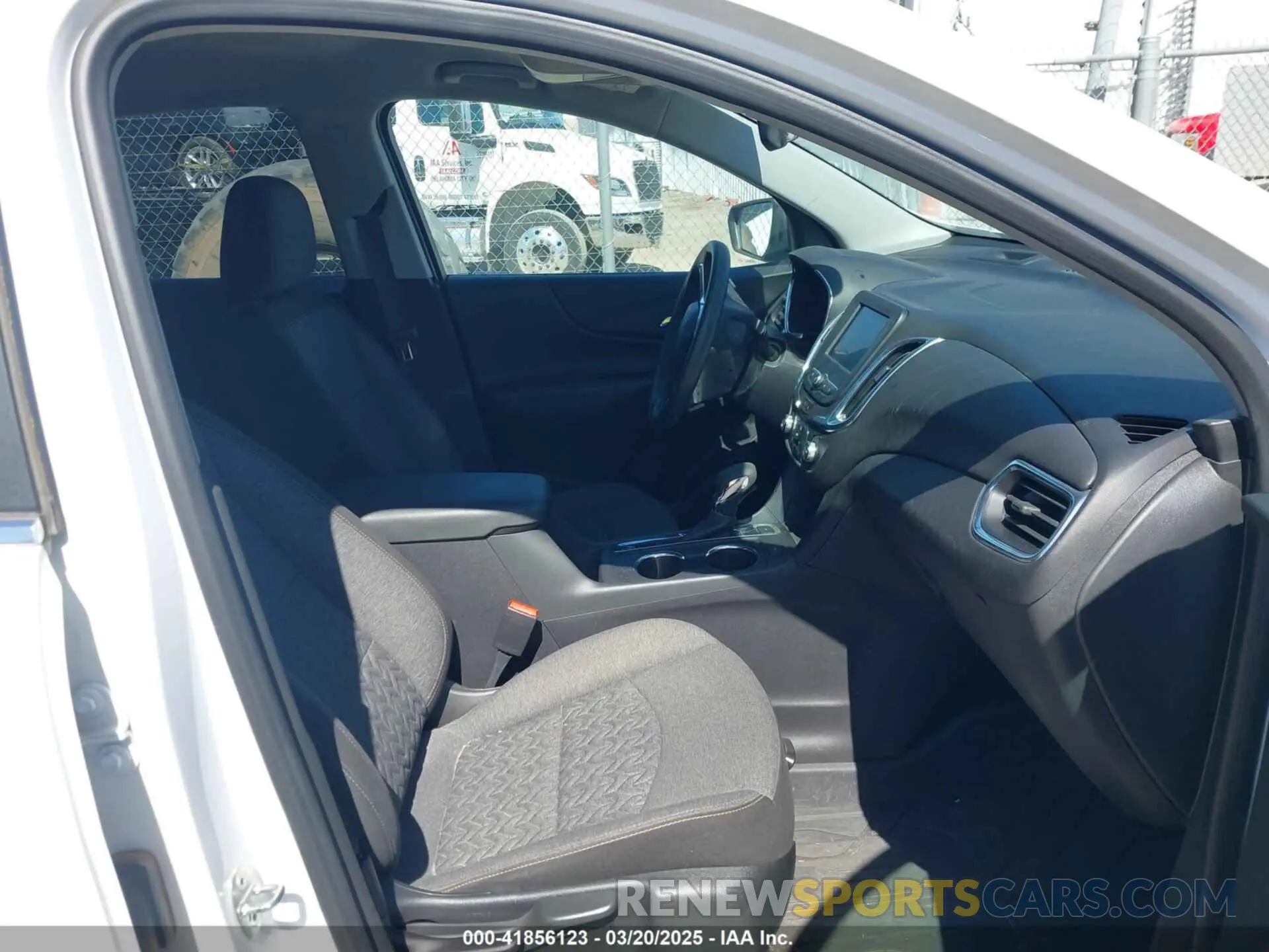 5 Photograph of a damaged car 3GNAXTEG6PL250273 CHEVROLET EQUINOX 2023