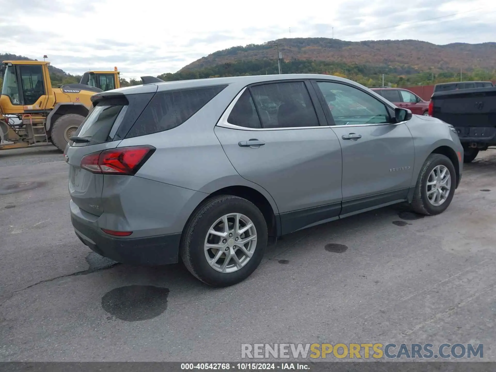 4 Photograph of a damaged car 3GNAXTEG6PS182014 CHEVROLET EQUINOX 2023