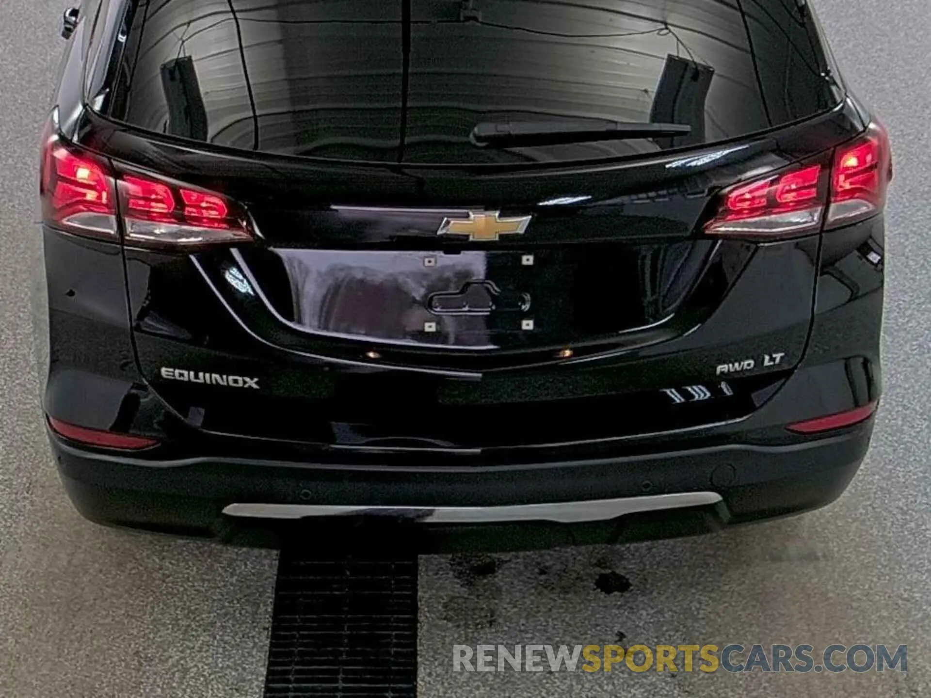 17 Photograph of a damaged car 3GNAXTEG8PL136212 CHEVROLET EQUINOX 2023