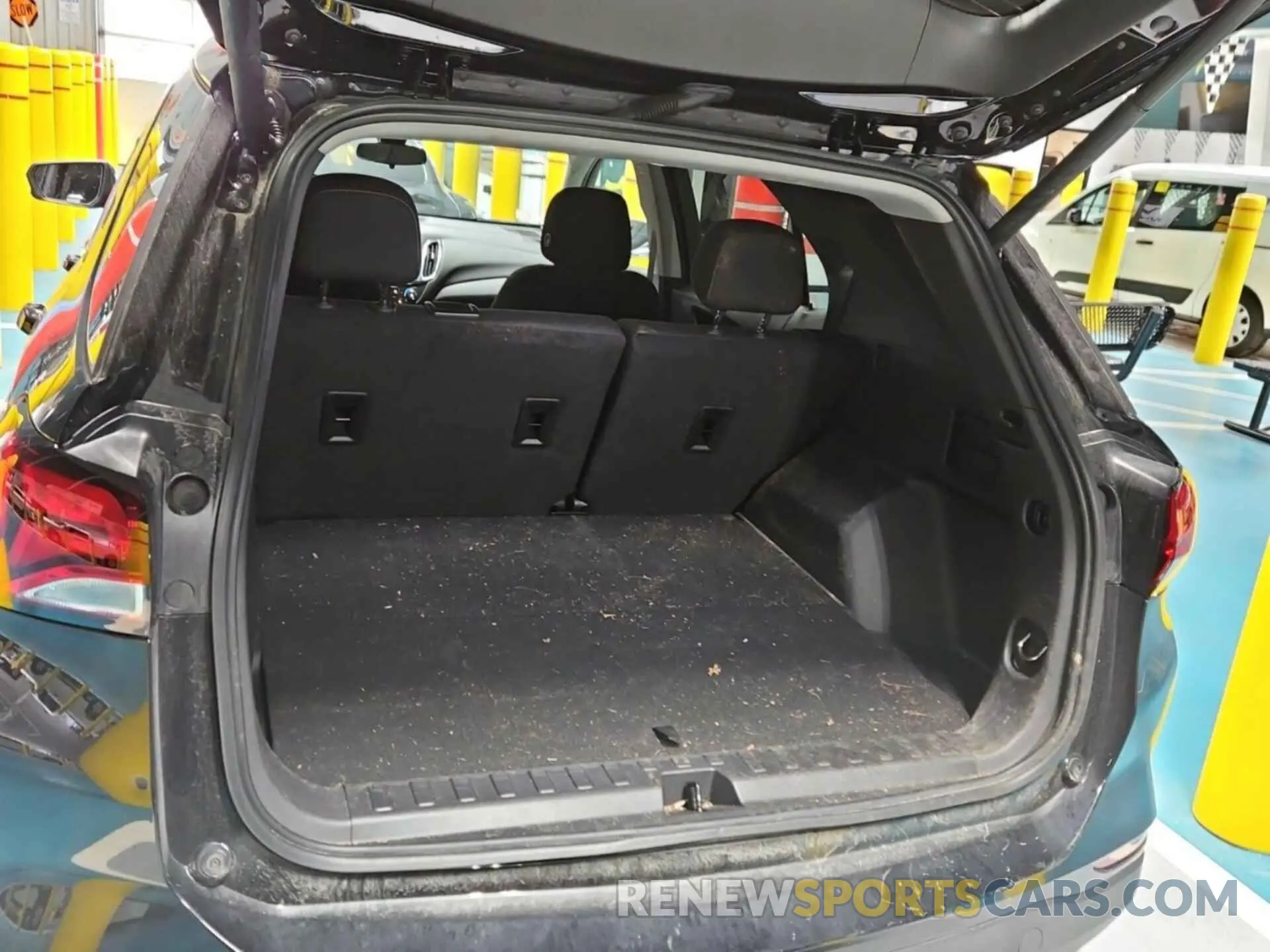 8 Photograph of a damaged car 3GNAXTEG8PL252588 CHEVROLET EQUINOX 2023