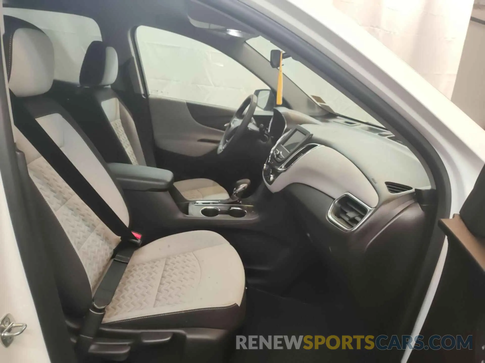 18 Photograph of a damaged car 3GNAXTEG9PL237274 CHEVROLET EQUINOX 2023