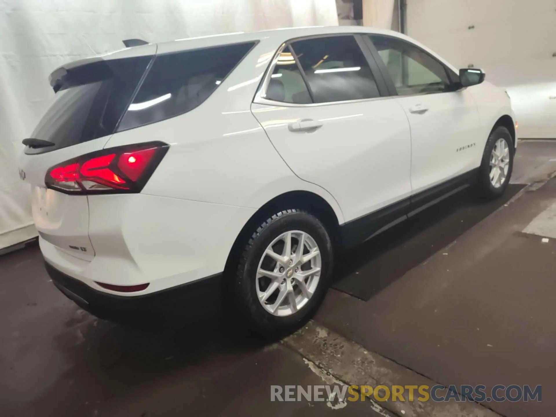 5 Photograph of a damaged car 3GNAXTEG9PL237274 CHEVROLET EQUINOX 2023