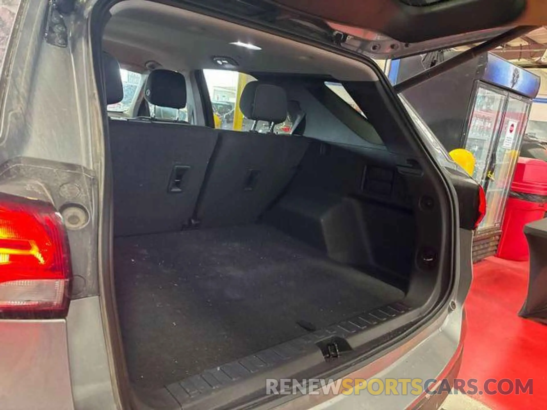 6 Photograph of a damaged car 3GNAXTEG9PL253331 CHEVROLET EQUINOX 2023