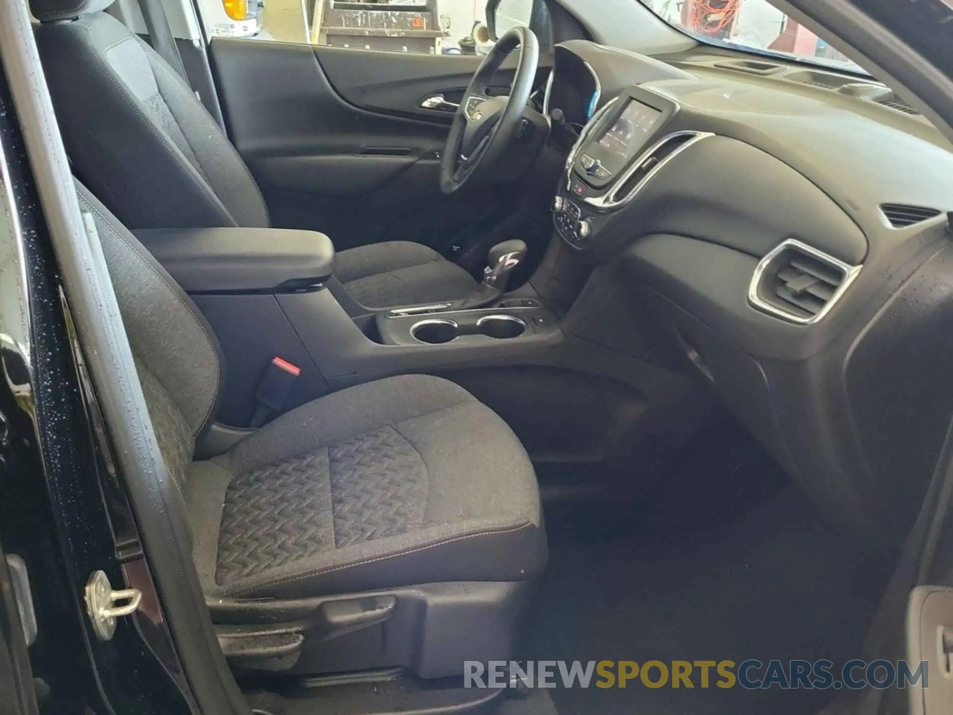 24 Photograph of a damaged car 3GNAXTEGXPL237719 CHEVROLET EQUINOX 2023