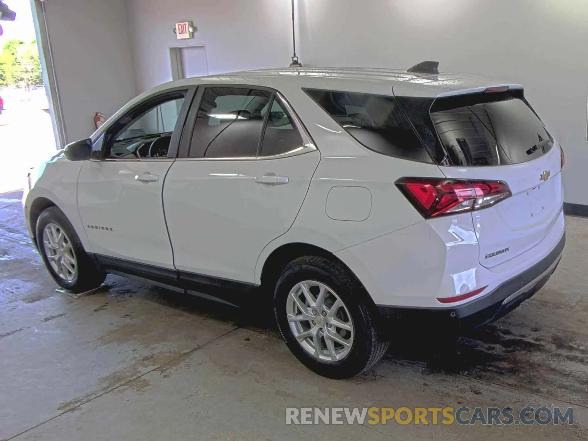 18 Photograph of a damaged car 3GNAXTEGXPS112855 CHEVROLET EQUINOX 2023