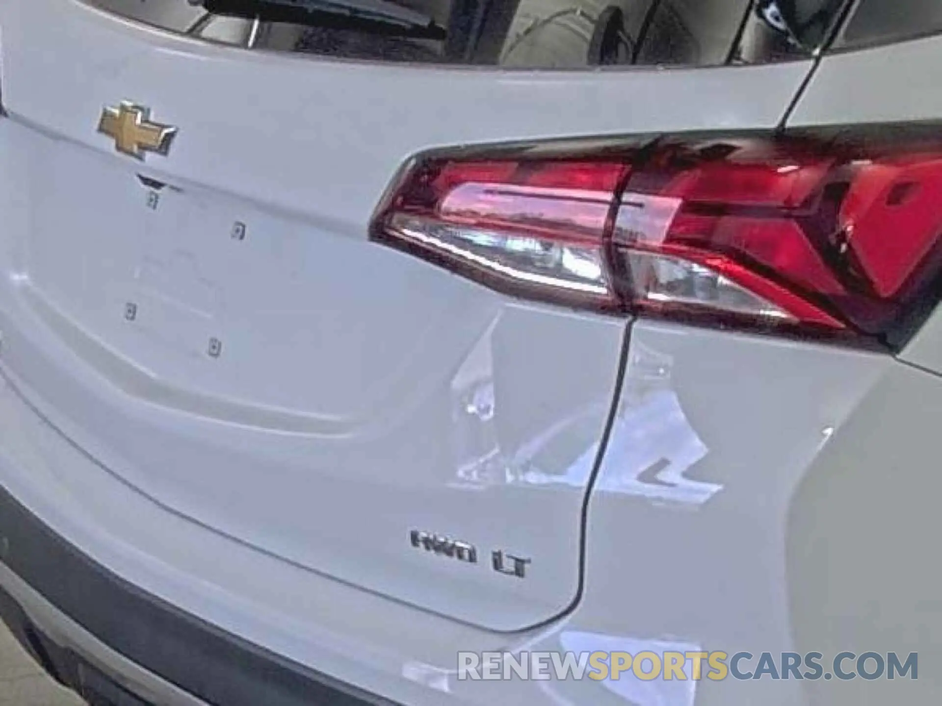 21 Photograph of a damaged car 3GNAXTEGXPS112855 CHEVROLET EQUINOX 2023