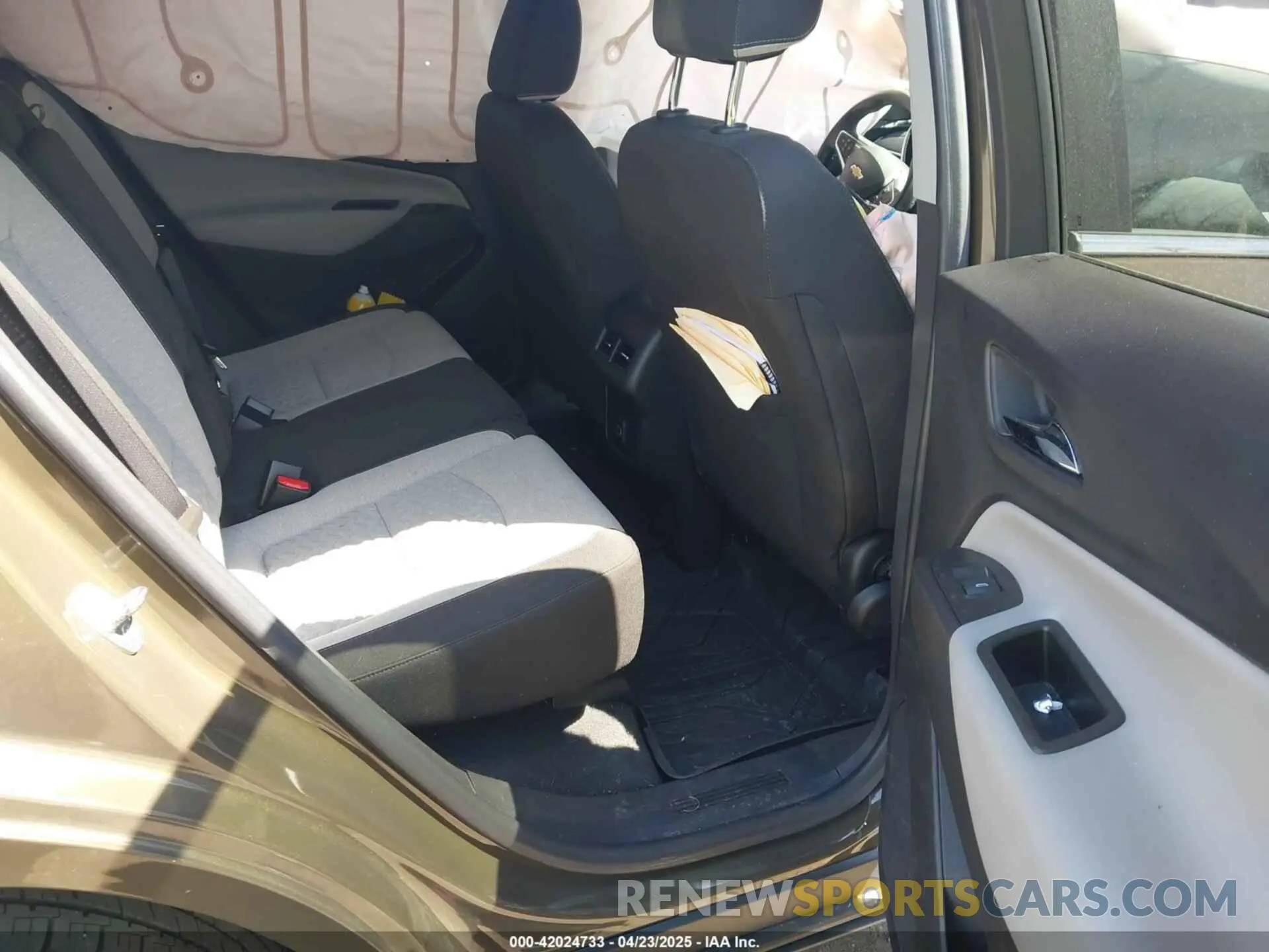 8 Фотография поврежденного автомобиля 3GNAXUEG0PL248041 CHEVROLET EQUINOX 2023