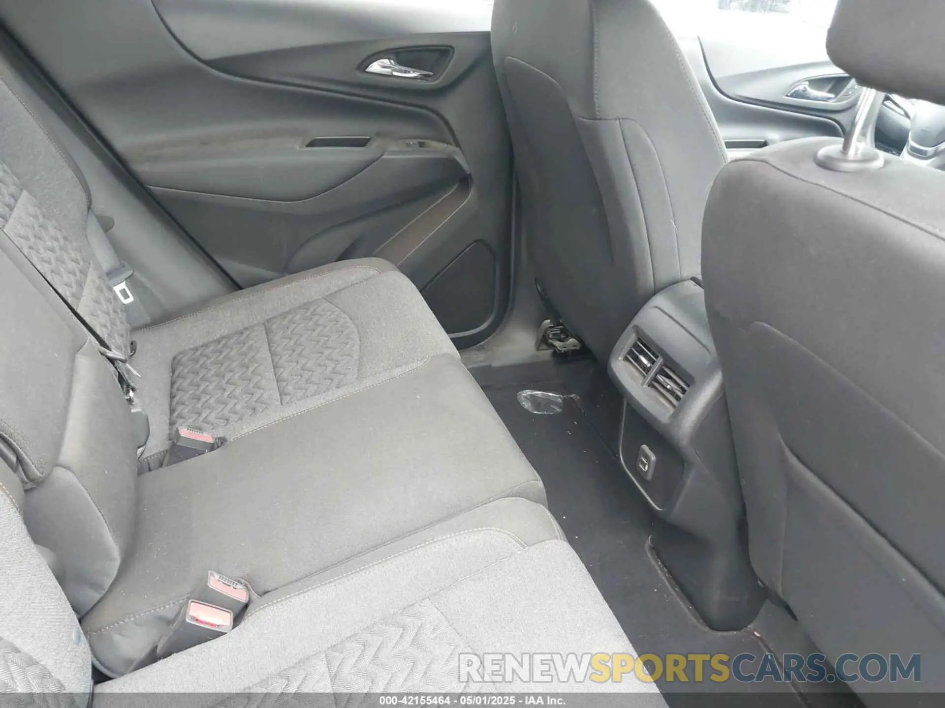 8 Photograph of a damaged car 3GNAXUEG1PS207455 CHEVROLET EQUINOX 2023