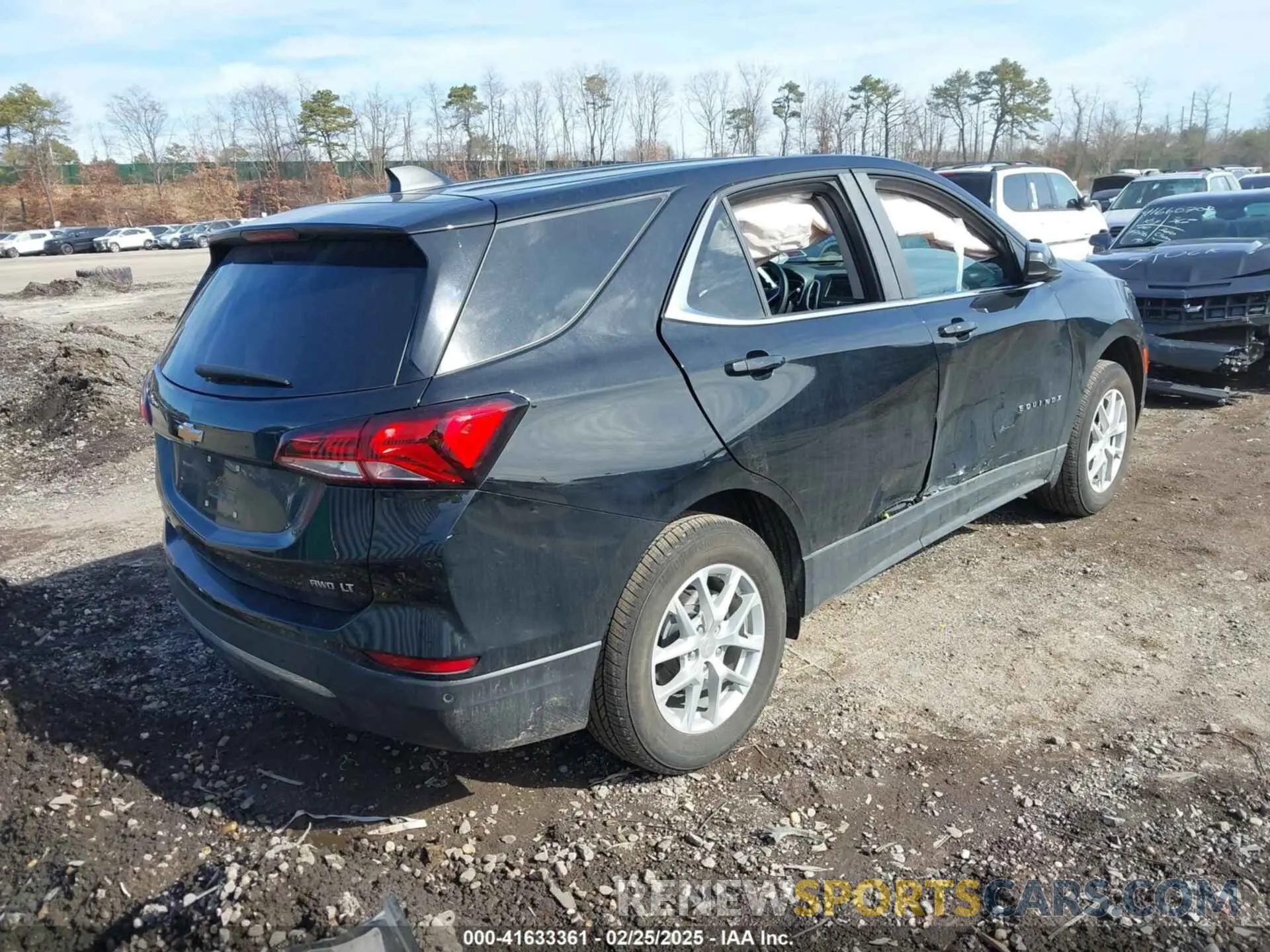 4 Photograph of a damaged car 3GNAXUEG3PL272057 CHEVROLET EQUINOX 2023
