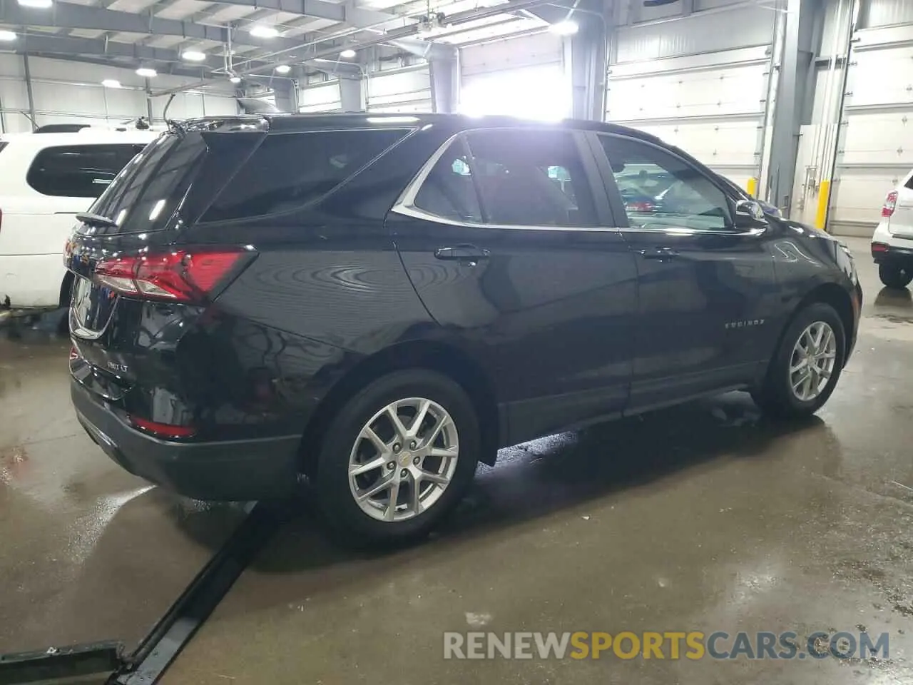 3 Фотография поврежденного автомобиля 3GNAXUEG4PL107537 CHEVROLET EQUINOX 2023