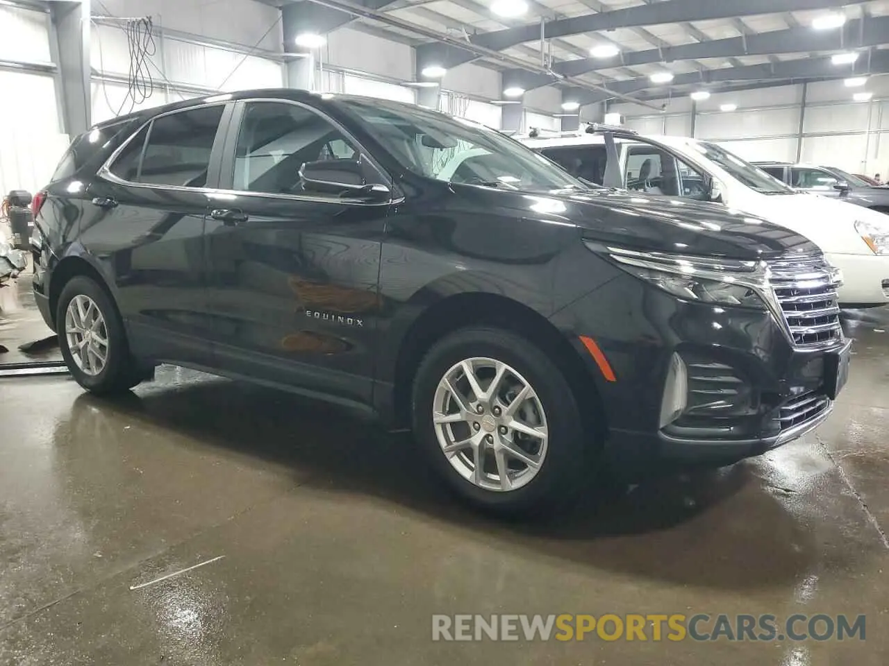 4 Фотография поврежденного автомобиля 3GNAXUEG4PL107537 CHEVROLET EQUINOX 2023