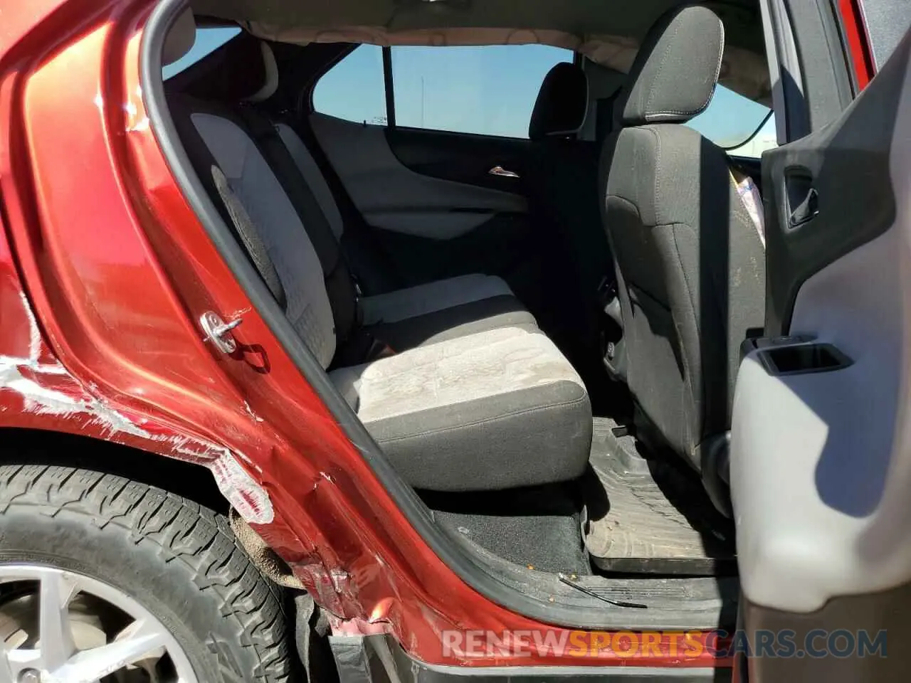 11 Photograph of a damaged car 3GNAXUEG6PL133119 CHEVROLET EQUINOX 2023